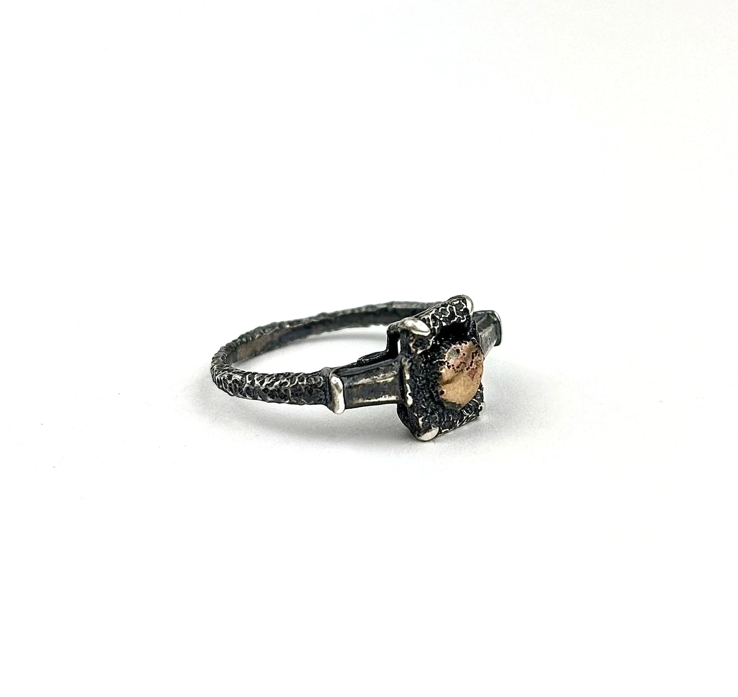 Ring 16#