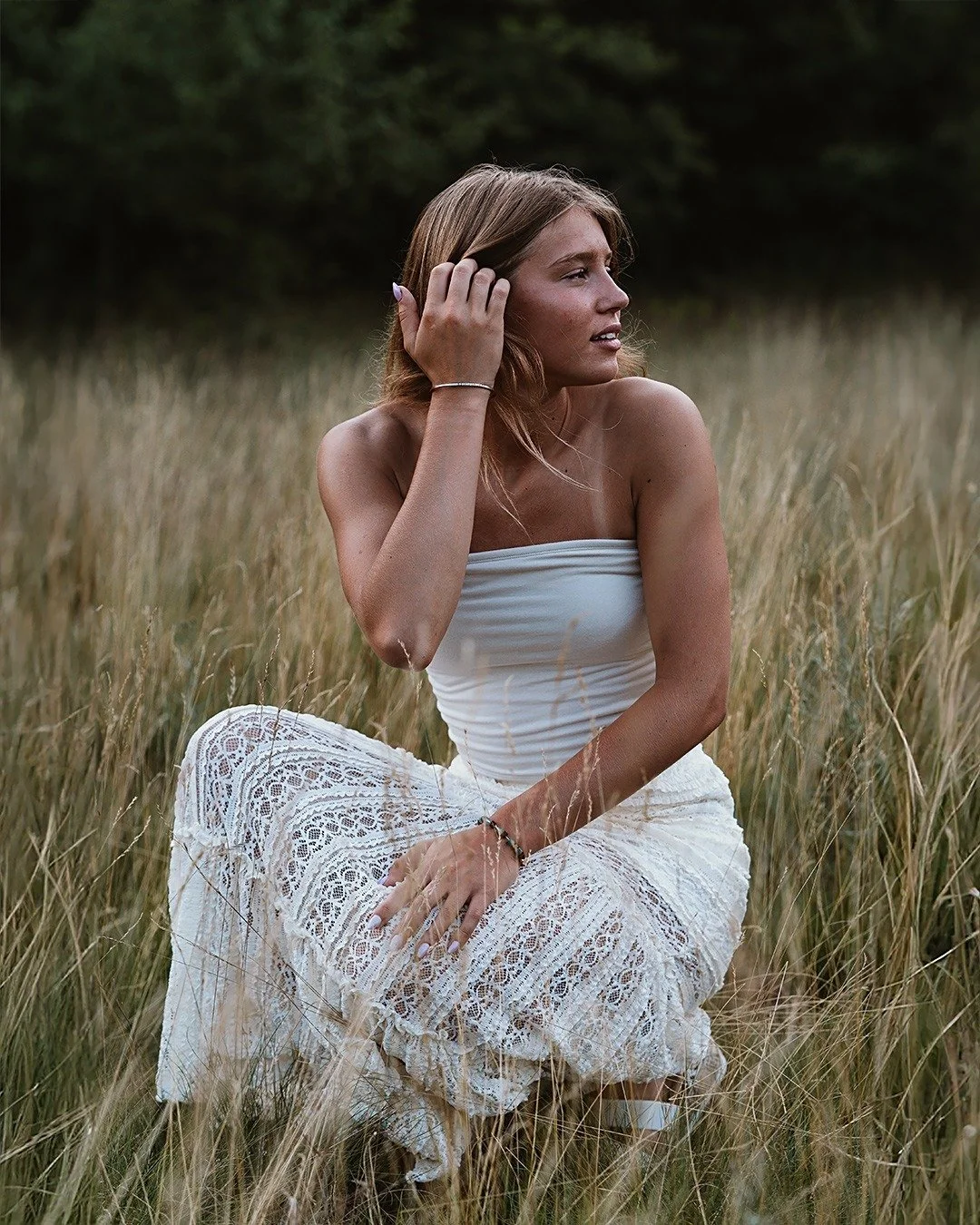 Late summer shoot with the beautiful Skyelar.

Sony mirrorless. 70-200mm f2.8.

#ryanvelting #vltng #fallphotoshoot