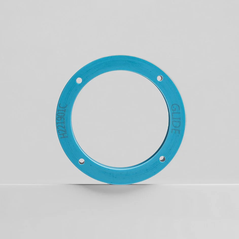 blue ring on neutral background