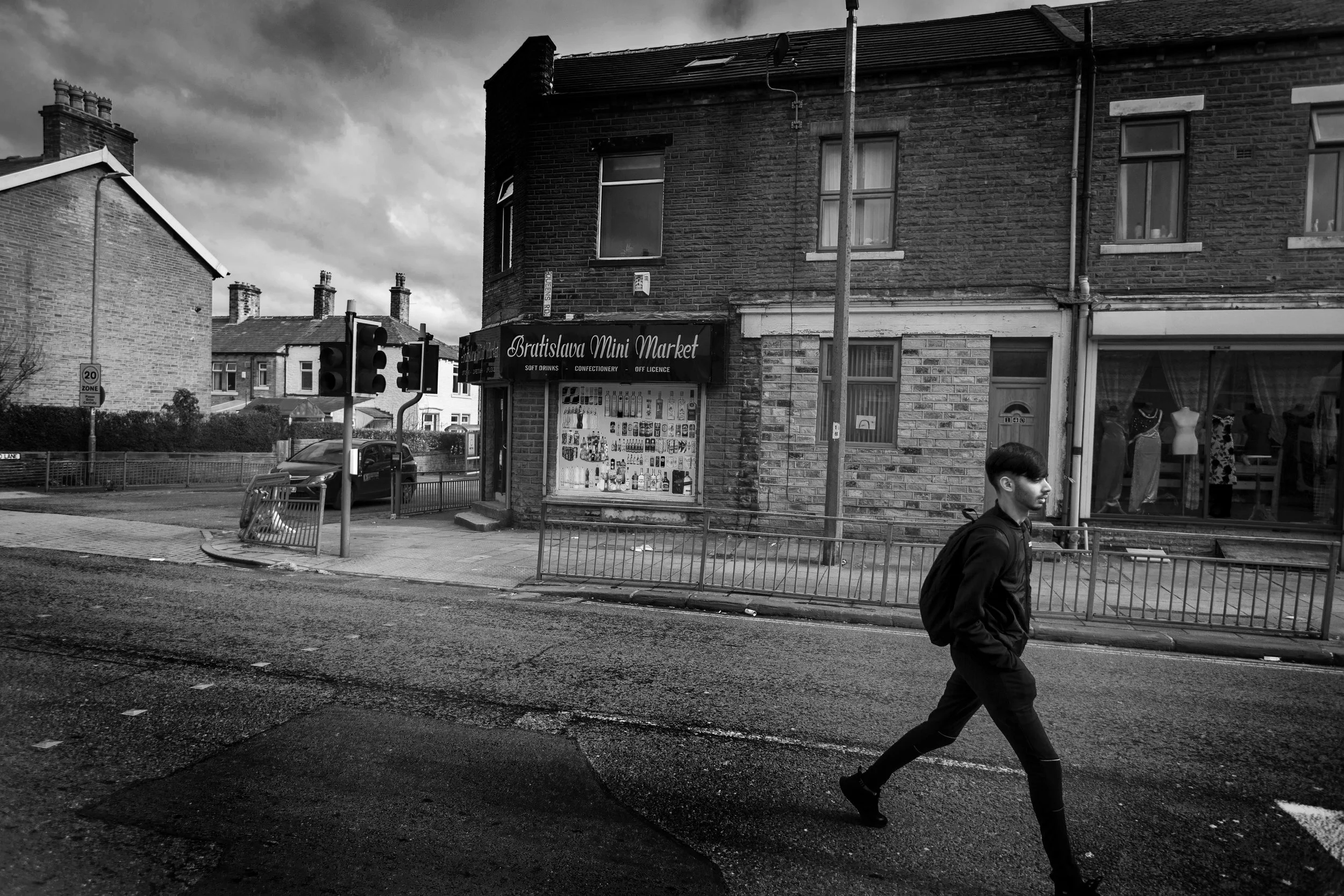 QueensRd127bw 2.jpg