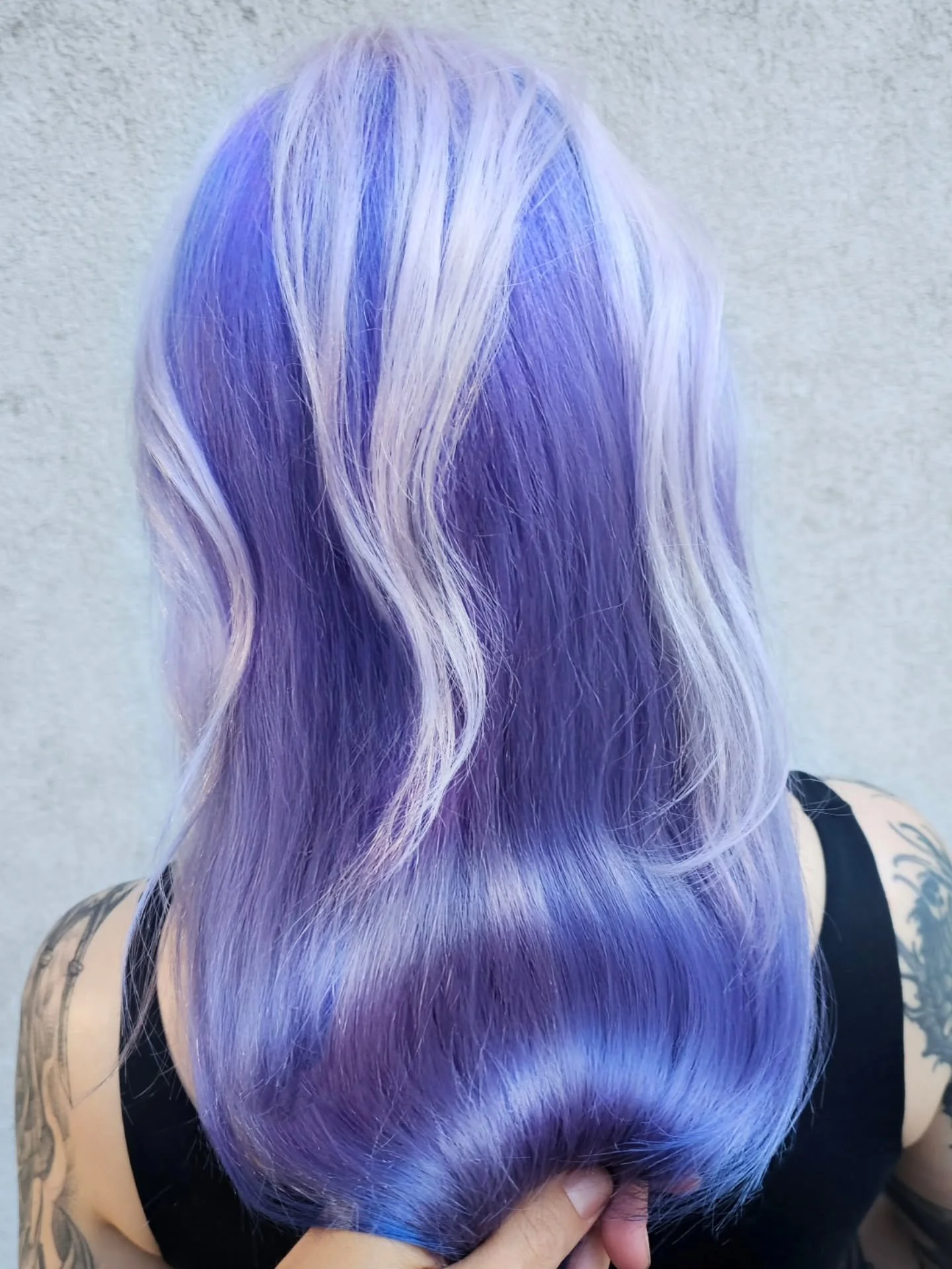 💜❄️ Bold &amp; Pastel&nbsp;❄️💙⁠
Anna&rsquo;s colour journey keeps getting better every time she&rsquo;s in our chair! ✨⁠
This round, we leaned into her love for purples &amp; blues&mdash;building a soft, dimensional blend of lilac and denim tones t