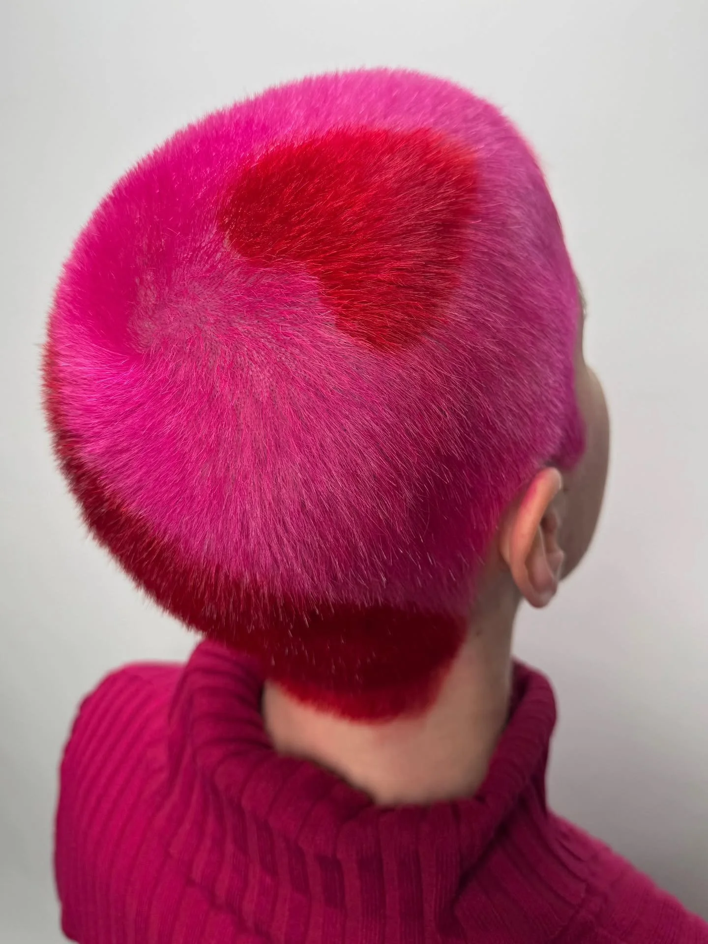 Happy Valentine's day! 

LILLA understood the Valentine&rsquo;s brief ❤️💗

Buzz cut realness with a yin &amp; yang twist &mdash; red + pink heart energy in full force 🔥💞 Soft but bold. Sweet but powerful.

Obsessed is an understatement.

Who&rsquo