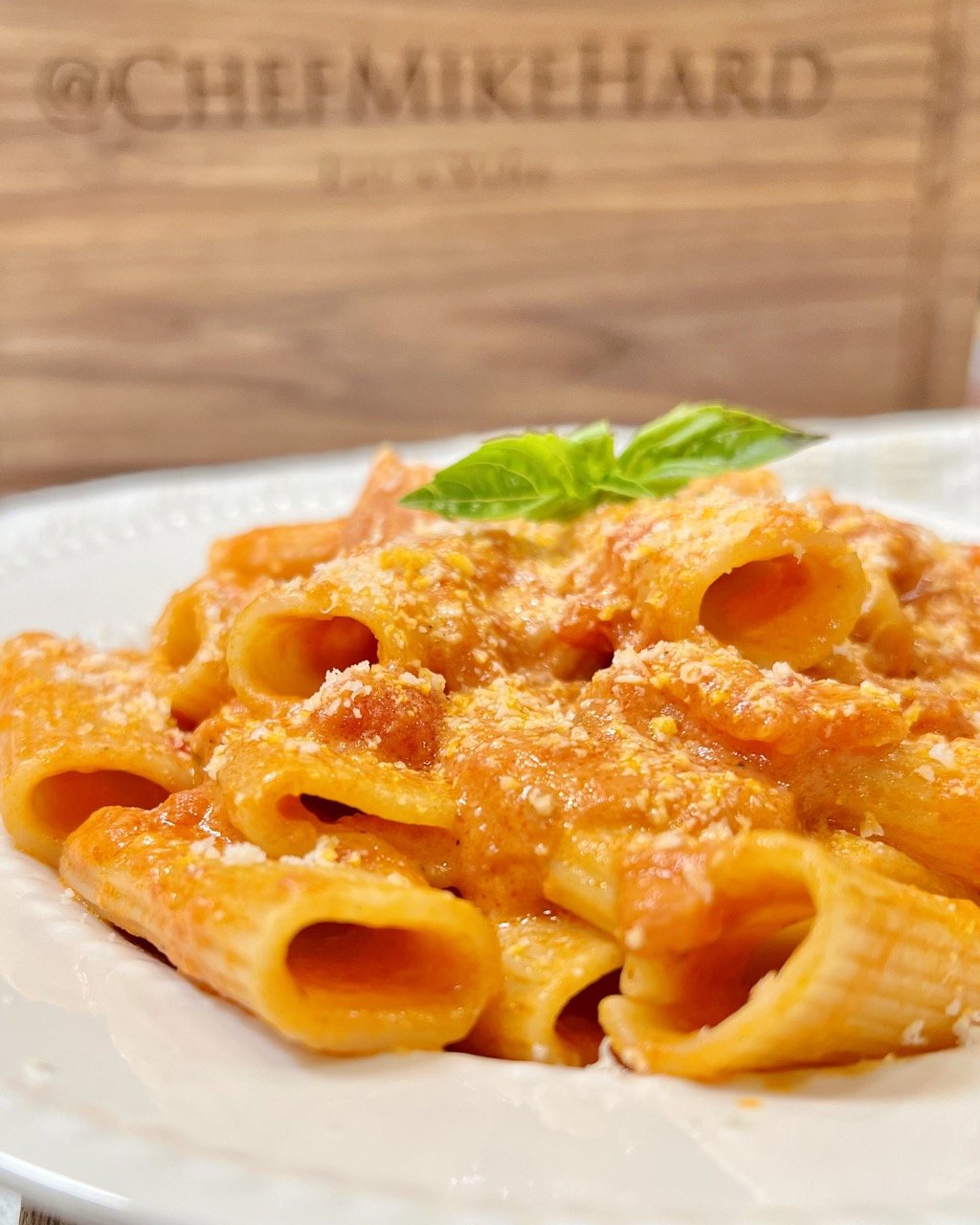 Easy Rigatoni a la Vodka Pasta