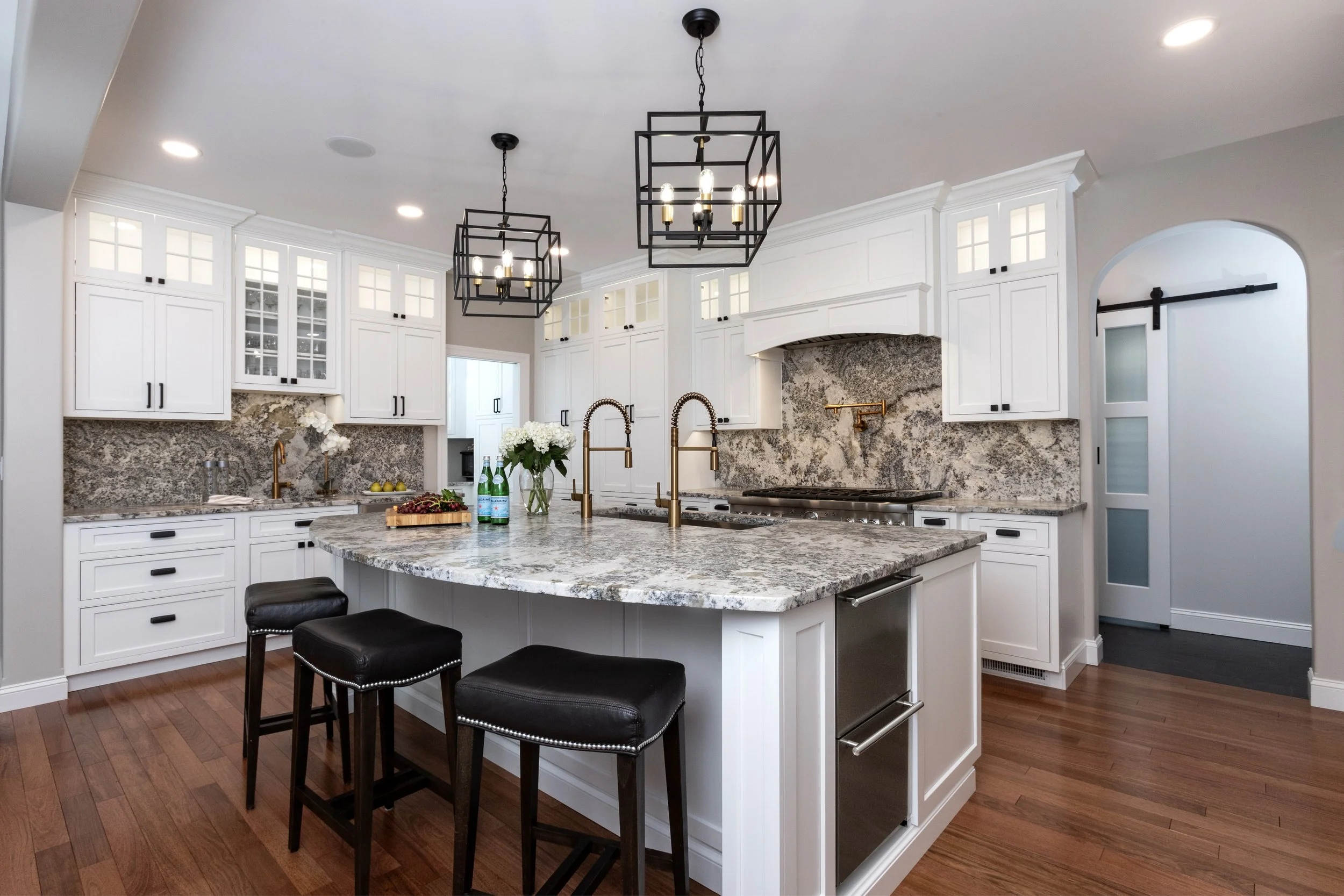 BEST INTERIOR DESIGN AWARD