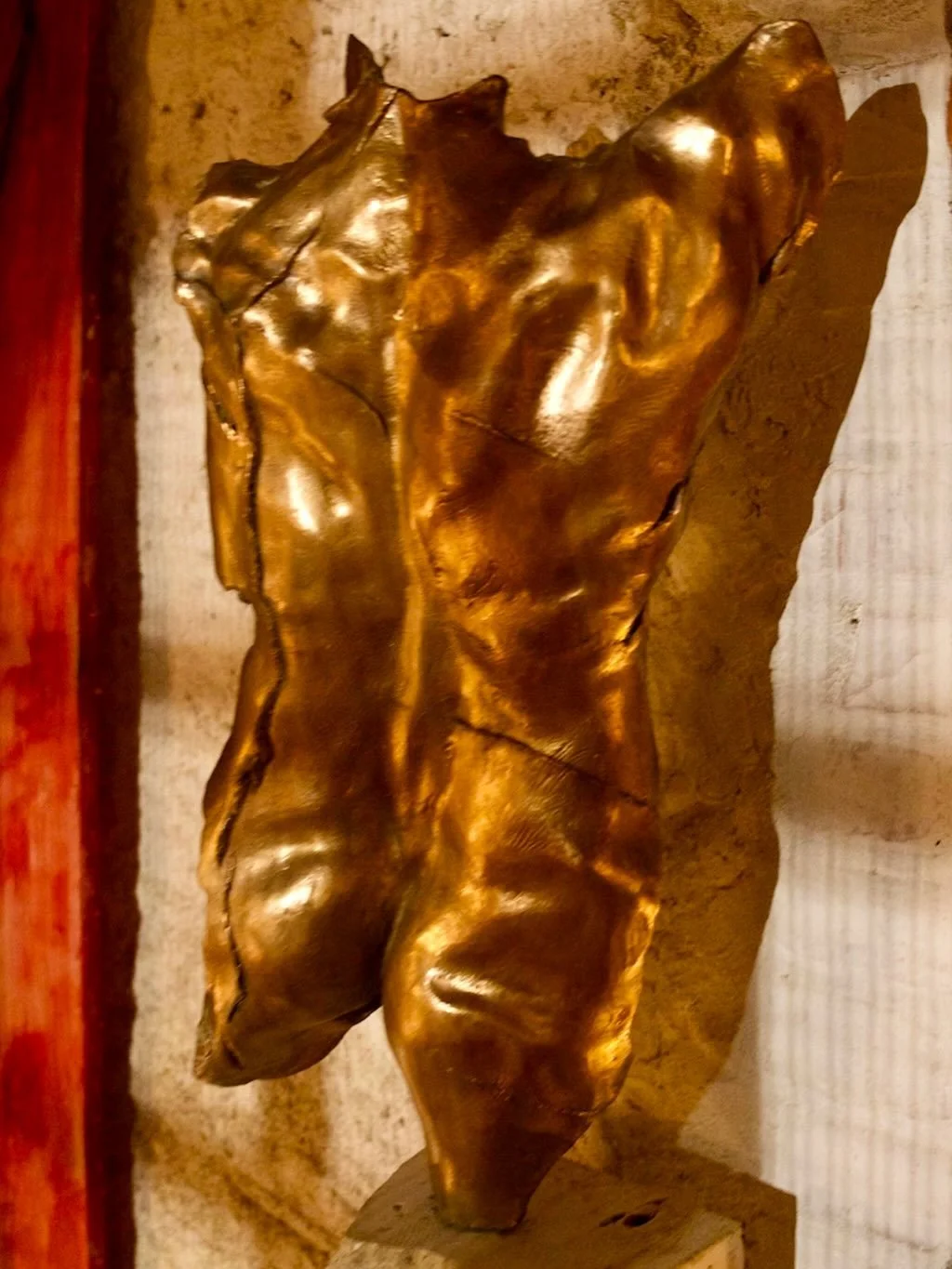 The season of red and gold&nbsp;&nbsp;&nbsp;&nbsp;&nbsp;&nbsp;&nbsp;&nbsp;&nbsp;

Romolo Del Deo
Fiamma, Bronze
31 x 14 x 12 in
78.7 x 35.6 x 30.5 cm 

Icarus - To Burn with It
Oil Painting on Canvas
72 x 48 in
182.9 x 121.9 cm