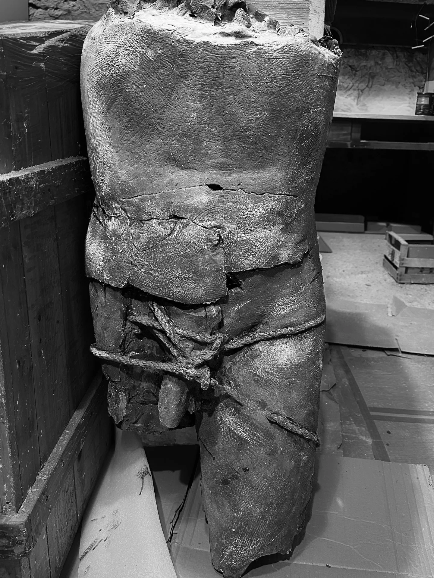 New work in progress
The Ruins of Maximus
45 x 25 x 20 in
114.3 x 63.5 x 50.8 cm

Lost wax in process of being cast into bronze, in progress at @fonderia_artisticalarte in Pietrasanta Tuscany. First the casting wax after retouching work, and then gat