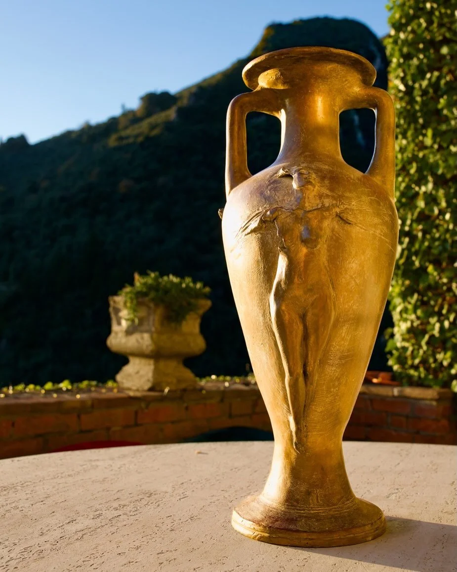 Capturing the winter&rsquo;s sun in a vase.&nbsp;&nbsp;&nbsp;&nbsp;&nbsp;&nbsp;&nbsp;&nbsp;&nbsp;&nbsp;&nbsp;

Romolo Del Deo
Anfora Sirena II
Sculpture in Bronze
19 x 9 x 9 in
48.3 x 22.9 x 22.9 cm

Bronze casting by Fonderia Artistica L&rsquo;Arte 