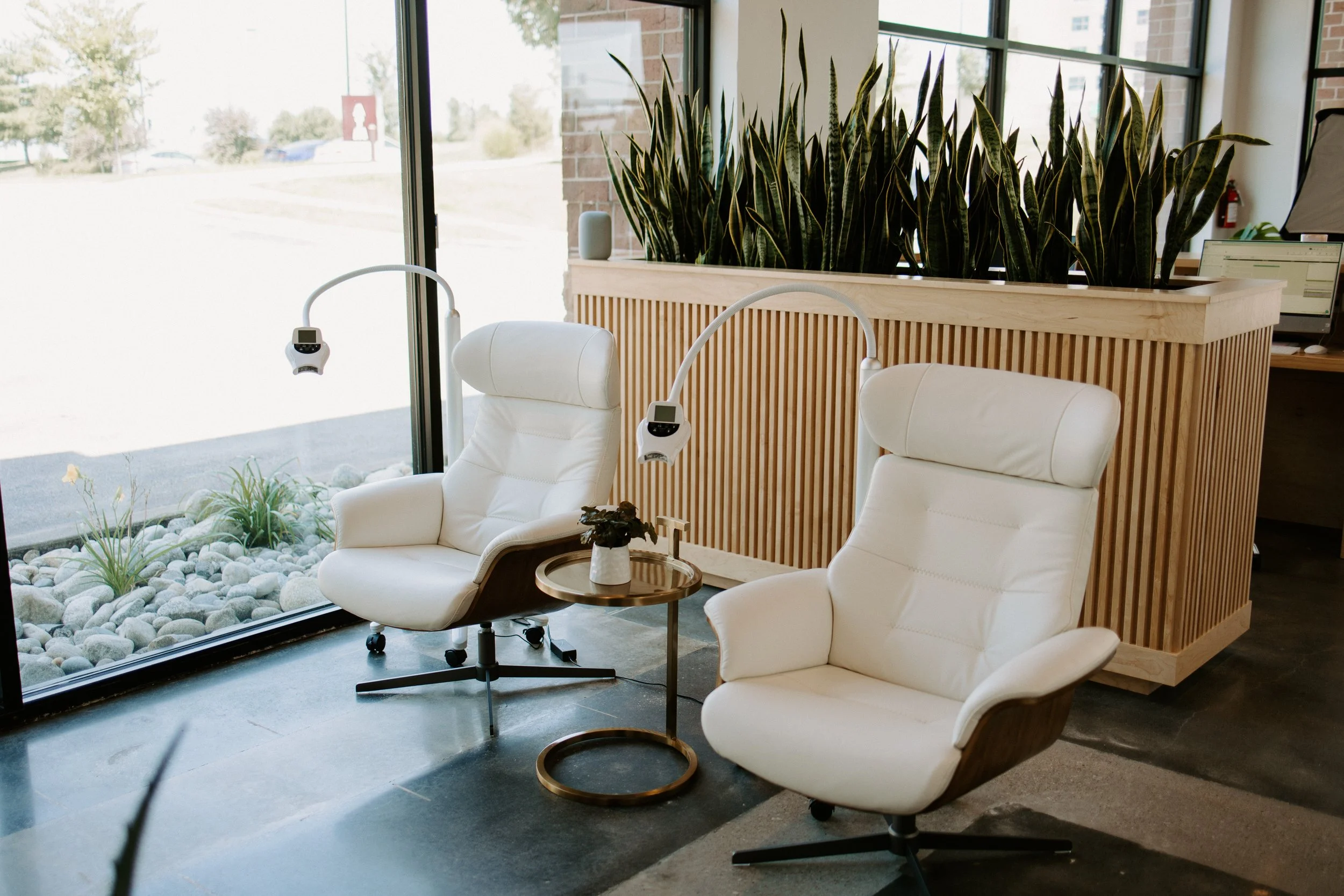 Teeth Whitening — Recreating Rays Voted Kansas City’s Best Spray Tan