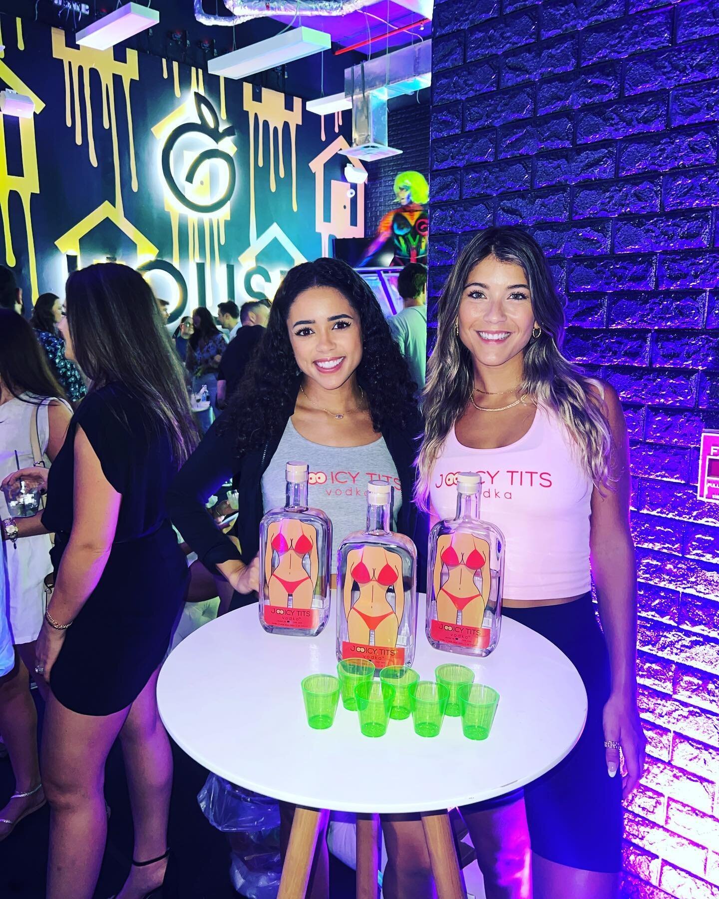 The Newest &amp; Best Tasting Vodka @jooicytitsvodka is in Miami!!
Check out Glute House to try a sample tonight✨ 🍸

#vodka #promotion #miaminightlife #drinkstagram #promotionalmodels #brandambassador #prettygirls #miamidrinks