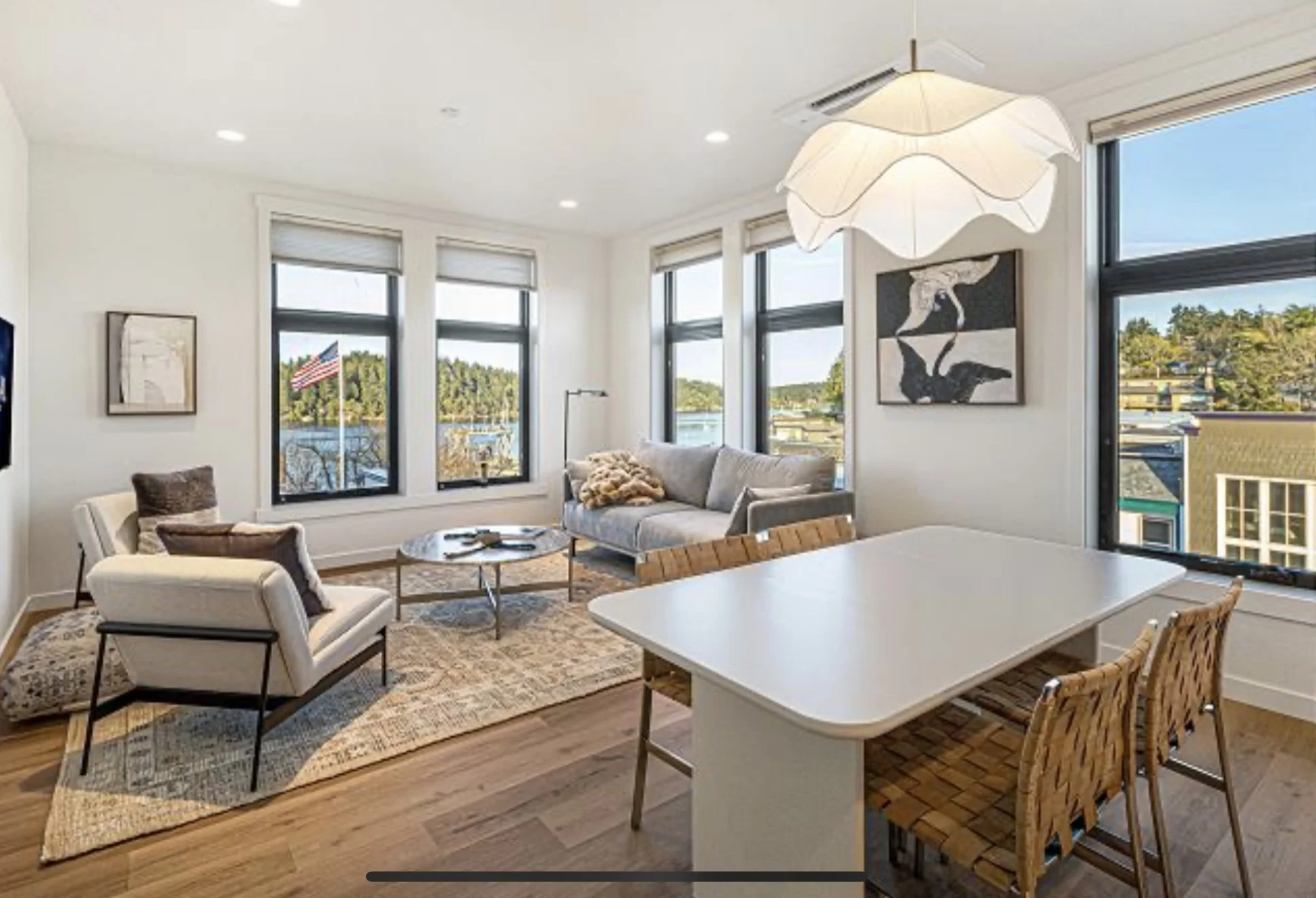 This workshop is rooted in the art and science of self-observation. Throughout the immersion, you’ll learn how to shift from being inside your patterns to witnessing them with clarity and compassion.
We explore brain-wave modulation, somatic awarenes