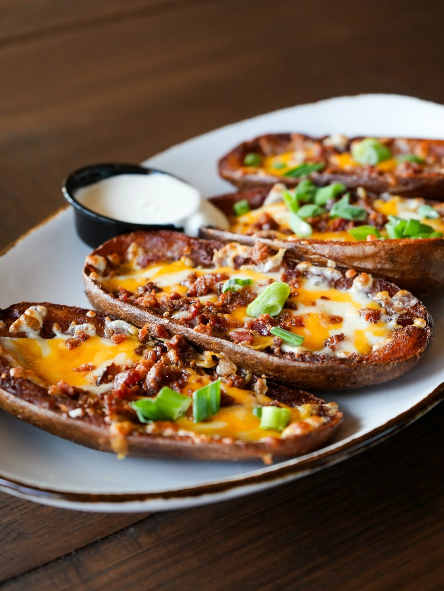 Stunning new restaurant in 📍Salem, MA! Happy to see @theneighborhoodtavernsalem being so warmly welcomed to the Neighborhood!

I love creating content for restaurants &amp; seeing these businesses succeed!

Here&rsquo;s to their great success on thi