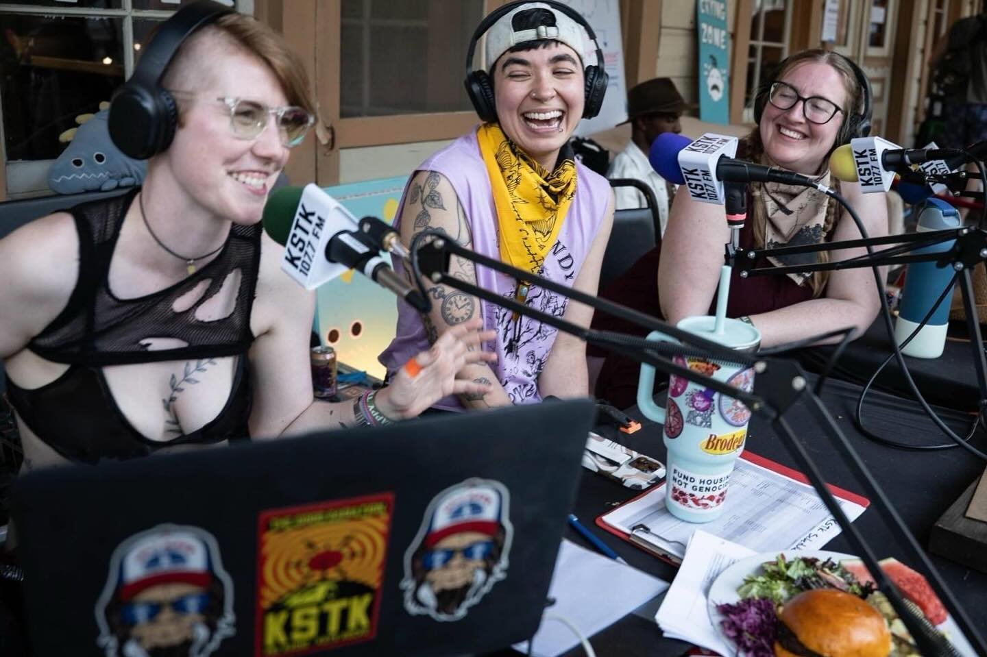 one thing about jazz band kids - they&rsquo;re ✨funny✨

cute fun interviewing @go.for.kaizo and @l.e.d.bear for @deaddear.music&rsquo;s first and latest album &ldquo;Carving In My Bones,&rdquo; 🚨out now!!🚨