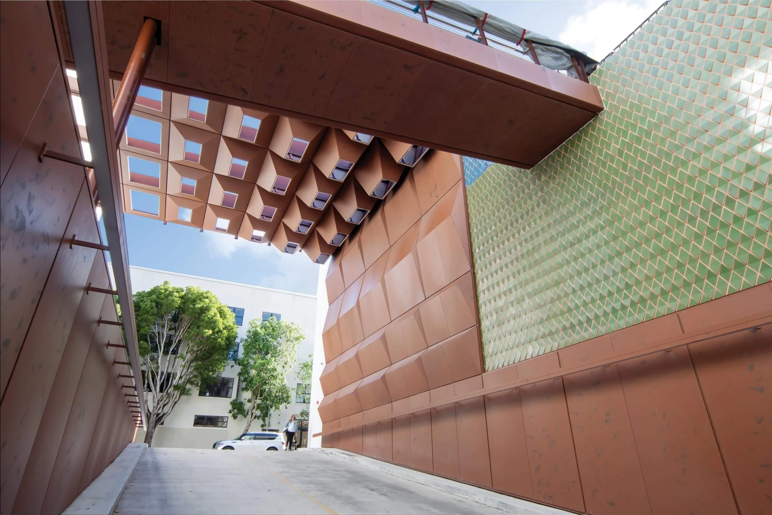 Paradise Plaza / Miami, FL / Gordon, Inc