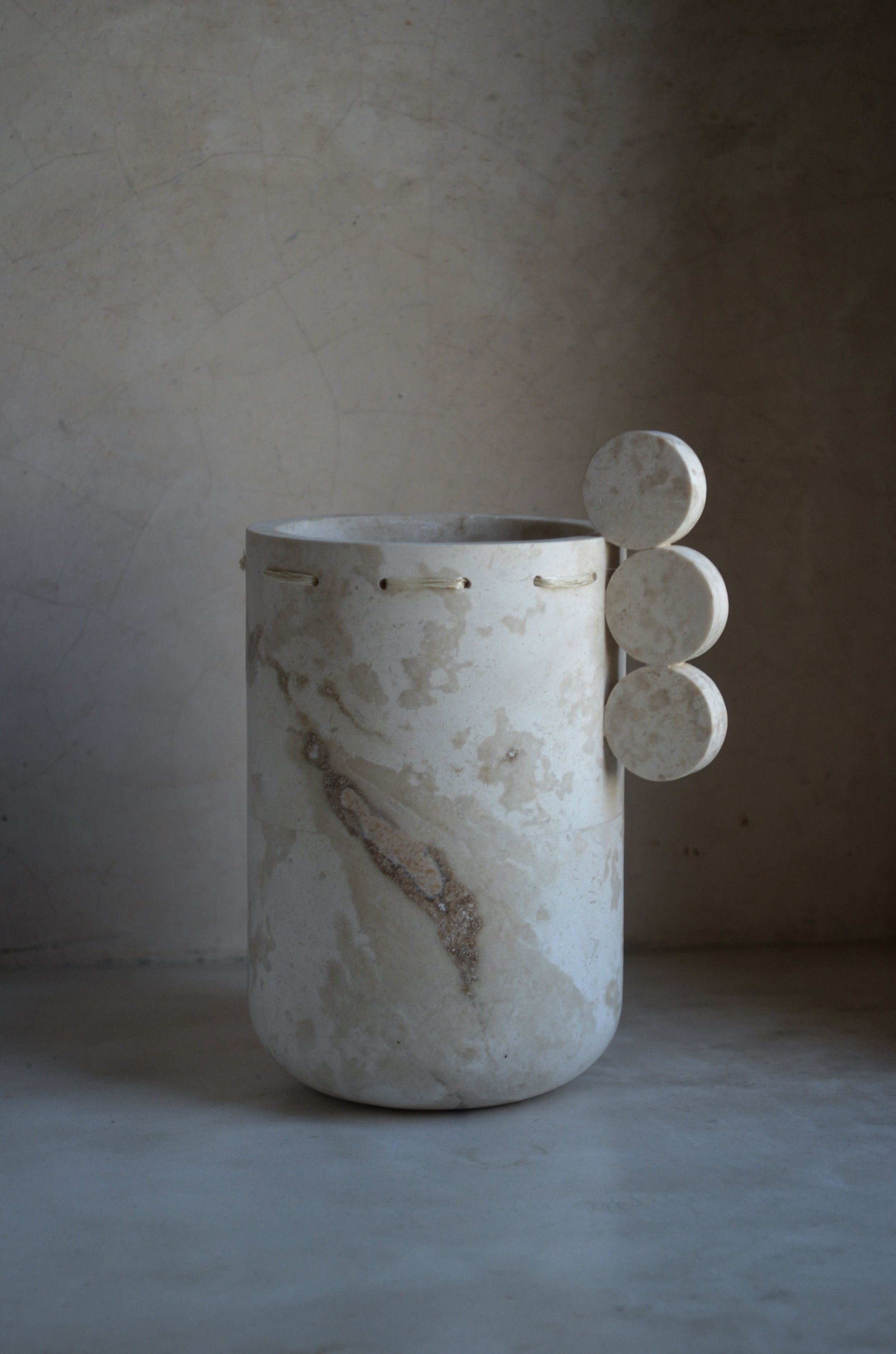 small vase 02.jpg