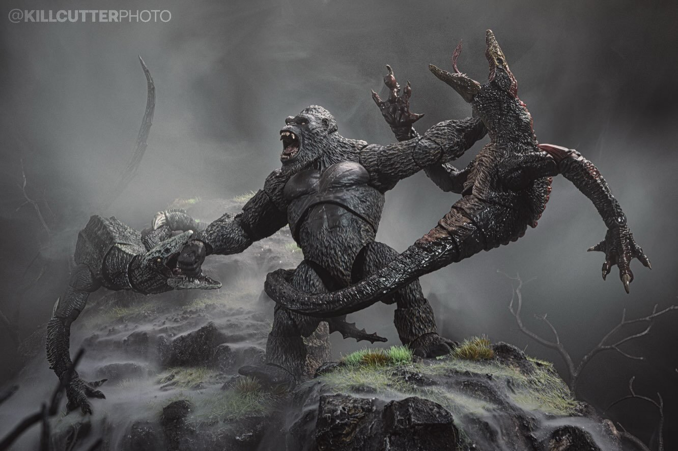 Just another Wednesday on Skull Island.

&ldquo;Beast Mode&rdquo;
I setup my large mountain diorama and successfully balanced all these figure in this pose with only the a long wire and some tack. I also used tack under the figures feet to get more s