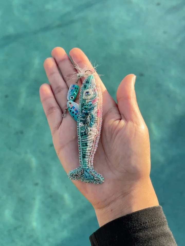 🫧🐟 First bead embroidery keychain done! 🫧🐟
Used a real tackle for the keychain part to bring it all together haha 
Perhaps more to come if I feel like it but I had a ton of fun with this one! 
&hellip;
#bead #handmade #handmadeaccessory #beadwork