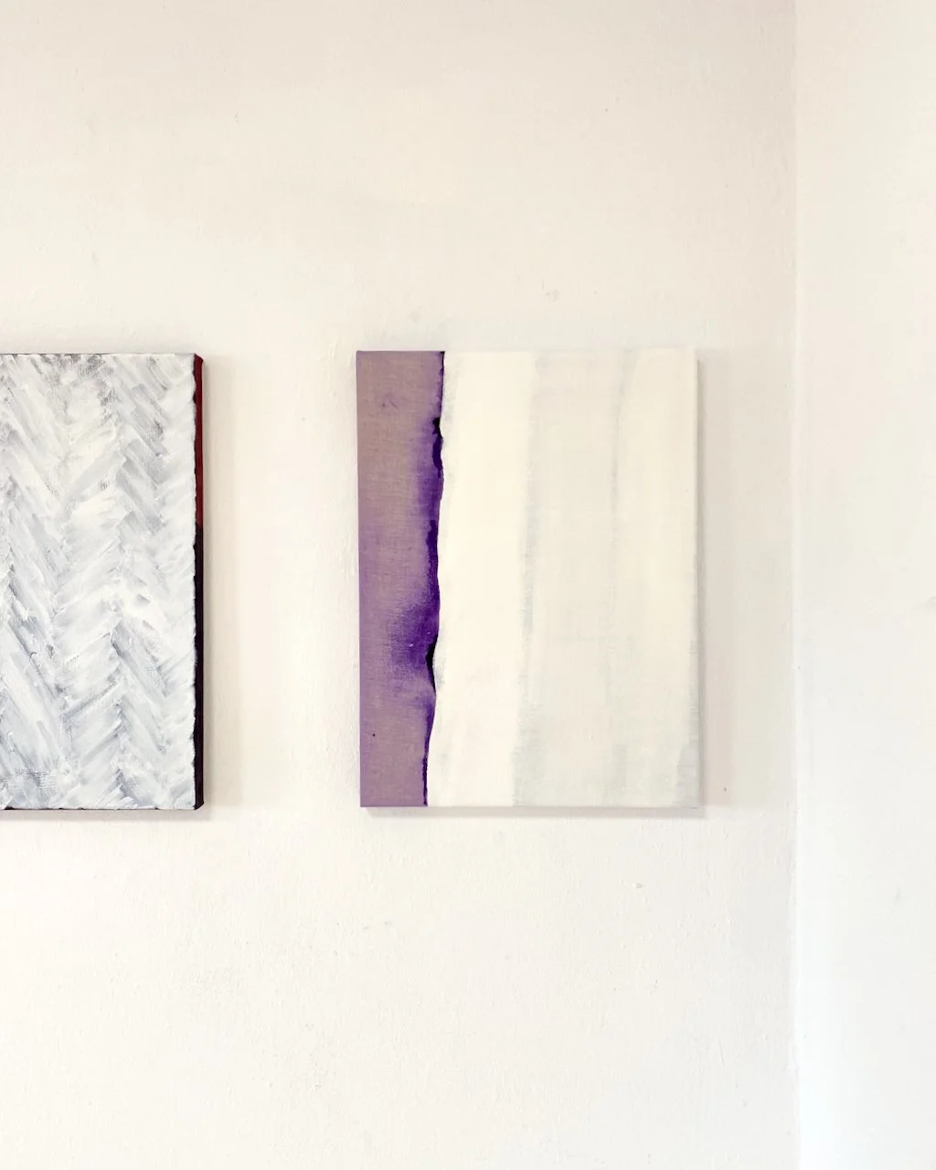 201224 wall view, 2024, 54 x 40 cm, oil and acrylic on raw linen