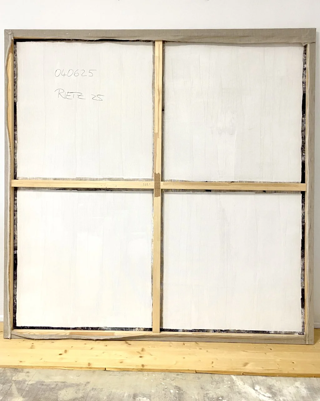 040625 back, 2025, 195 × 195 cm, oil and acrylic on raw linen