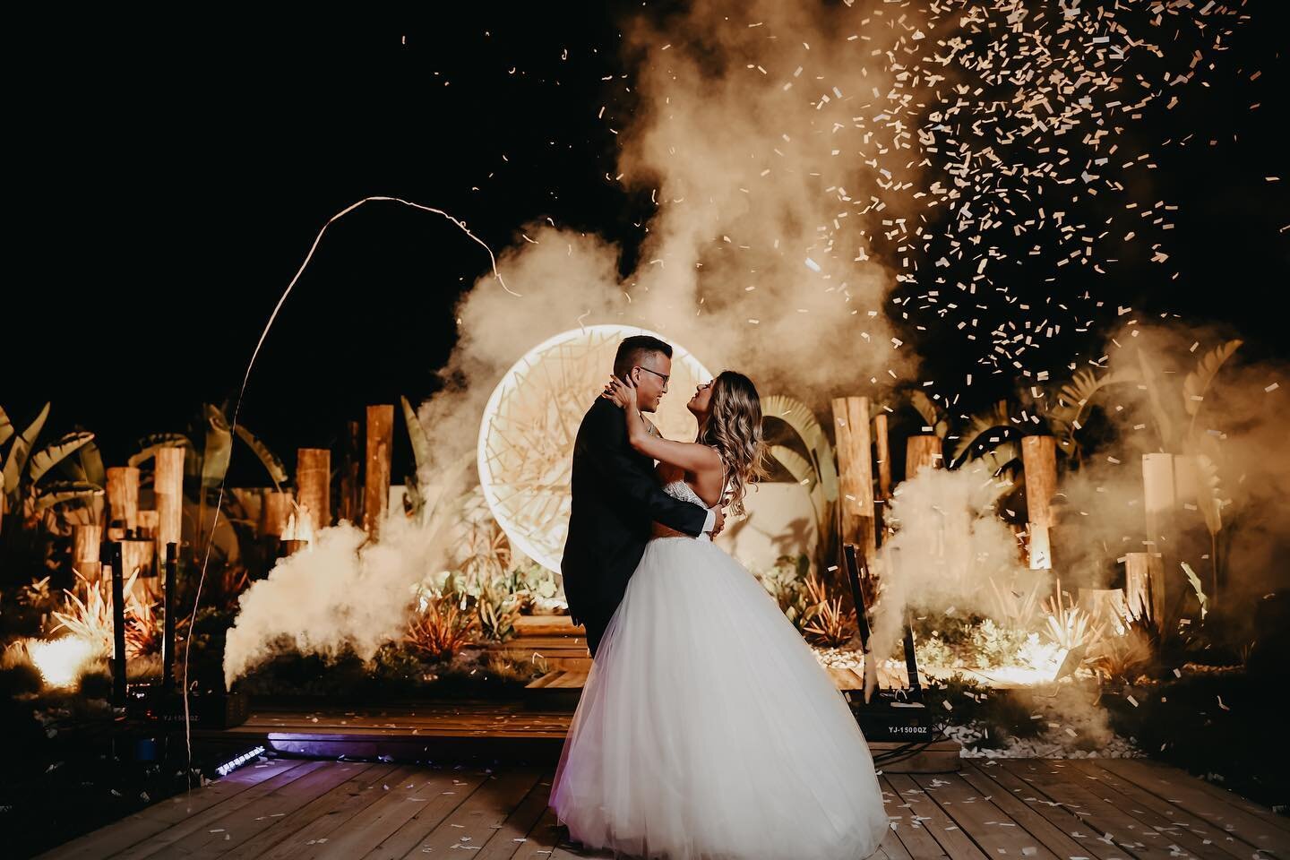 Cen&aacute;rios m&aacute;gicos ✨

📸 @jose_raposo_fotografia 
.
.
.
.
.
#weddinginspiration #weddingmagicalmoments #weddingdreams #weddingportugal #casadeabis