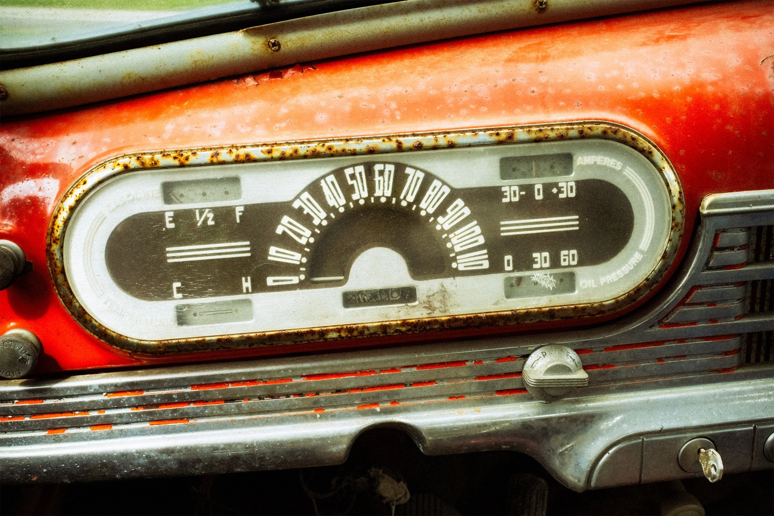 Image of the dashboard from a 1950's Chevrolet pick-up truck