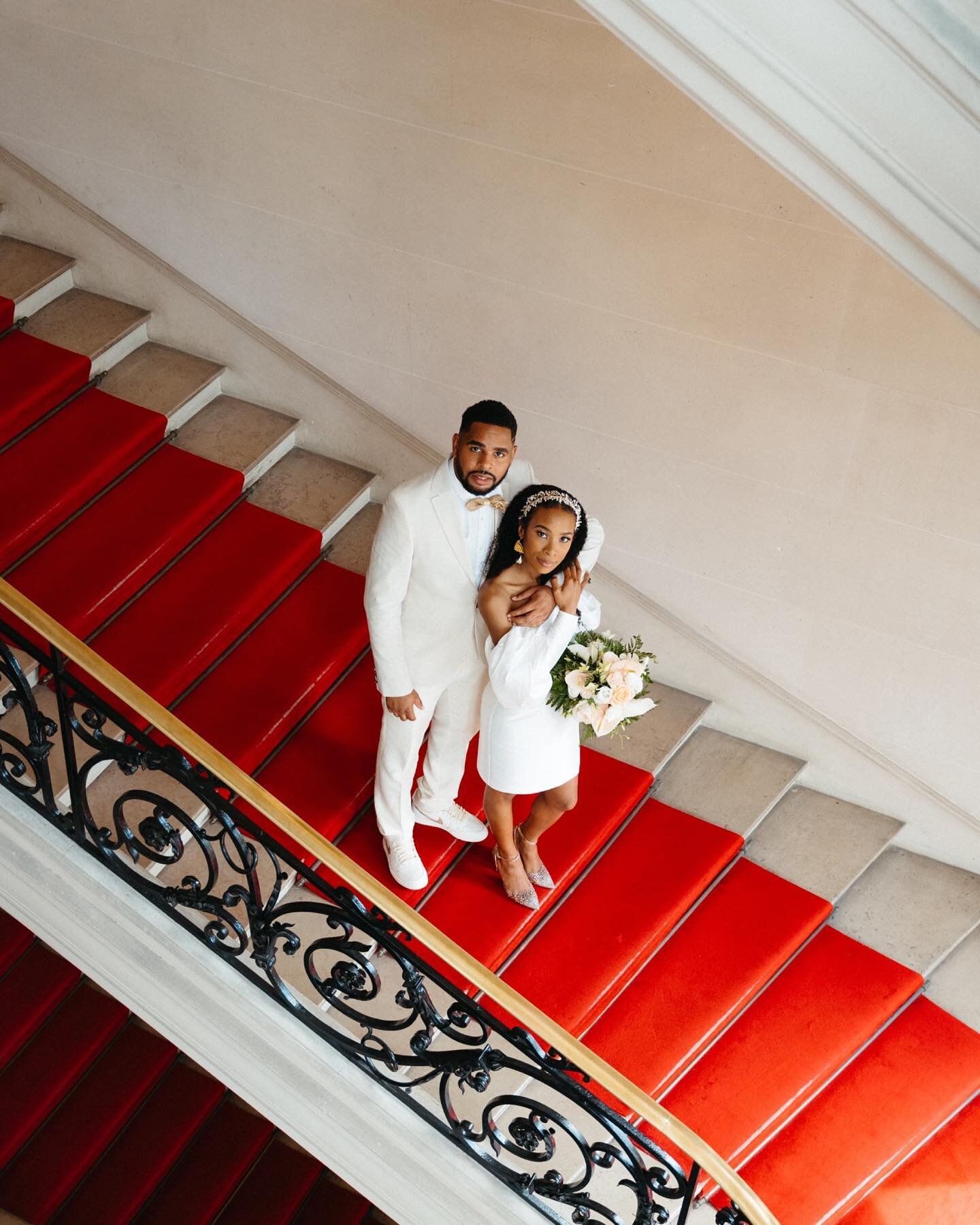 C&eacute;r&eacute;monies civile et religieuse pour @dhena__ et @champion_jds 

@villeasnieres #pontalexandreiii #paris #asnieres #mariage #wedding #photographemariageparis