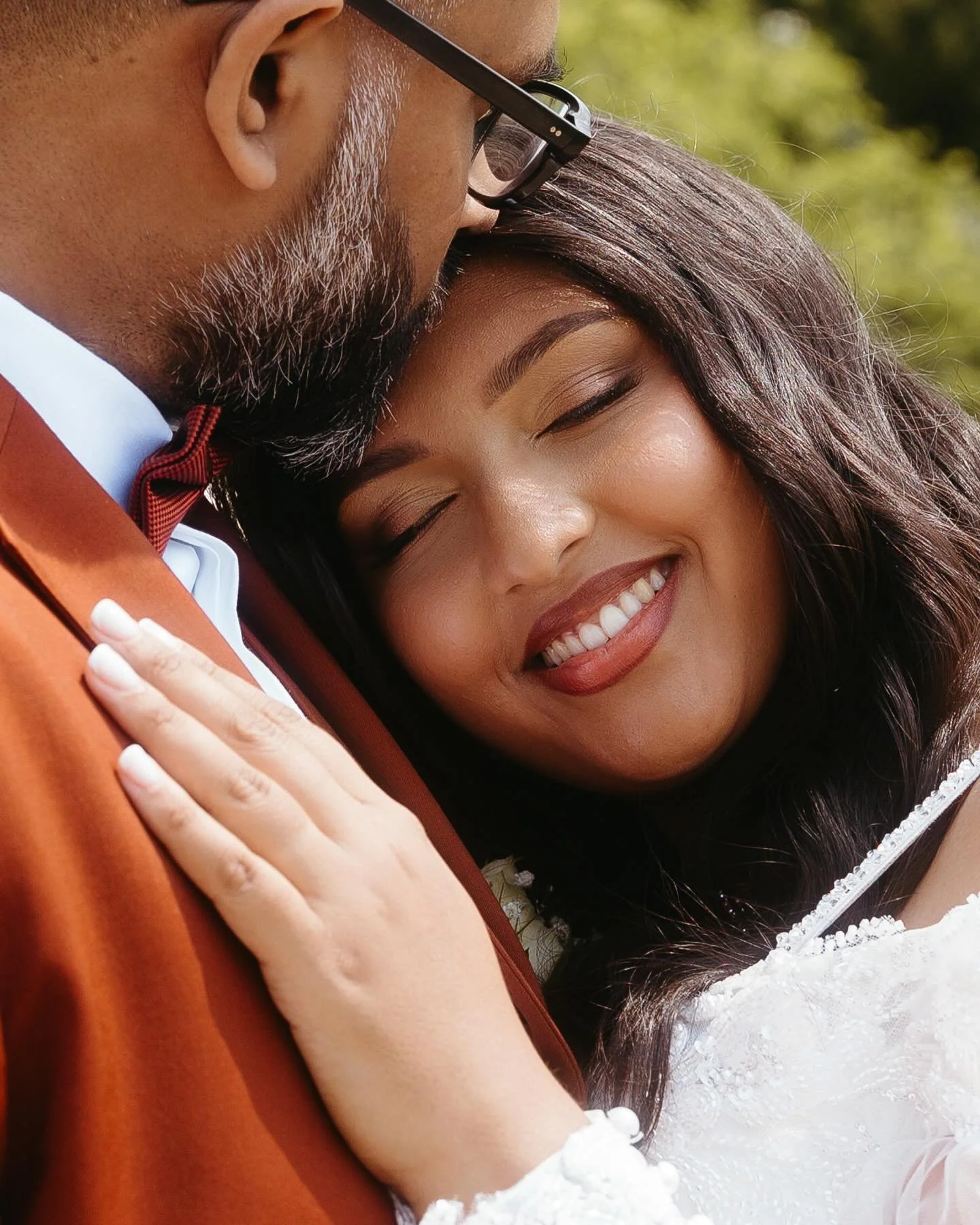 Retour sur le mariage civil de Samadhi et Glen, en l&rsquo;honneur de leur mariage religieux ce weekend au Sri Lanka. 

Robe : @whitehousebyjn 
Costume : @evalonparis 
Coiffure et maquillage : @syaybeauty 
Vid&eacute;o : @forus_visuals 
Second cadreu