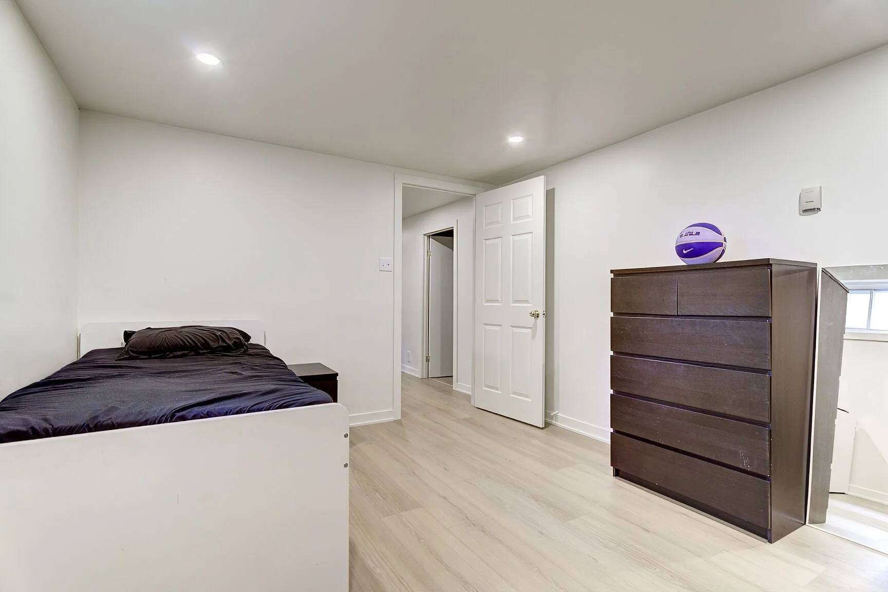 0043-Guichet-Immobilier-3221-Edgar-43.jpg