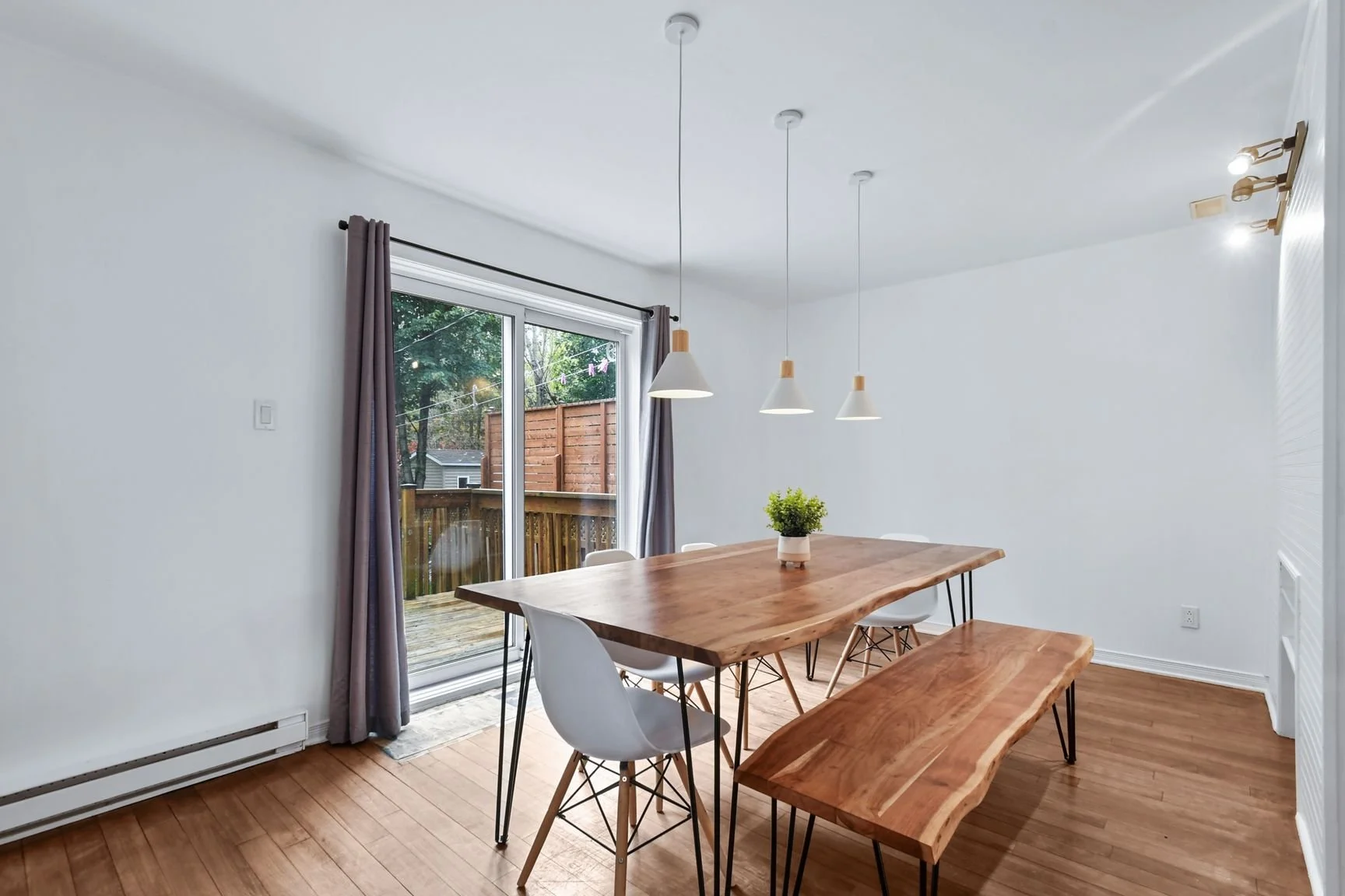 150 rue J.-C.-Wilson - Salle à manger