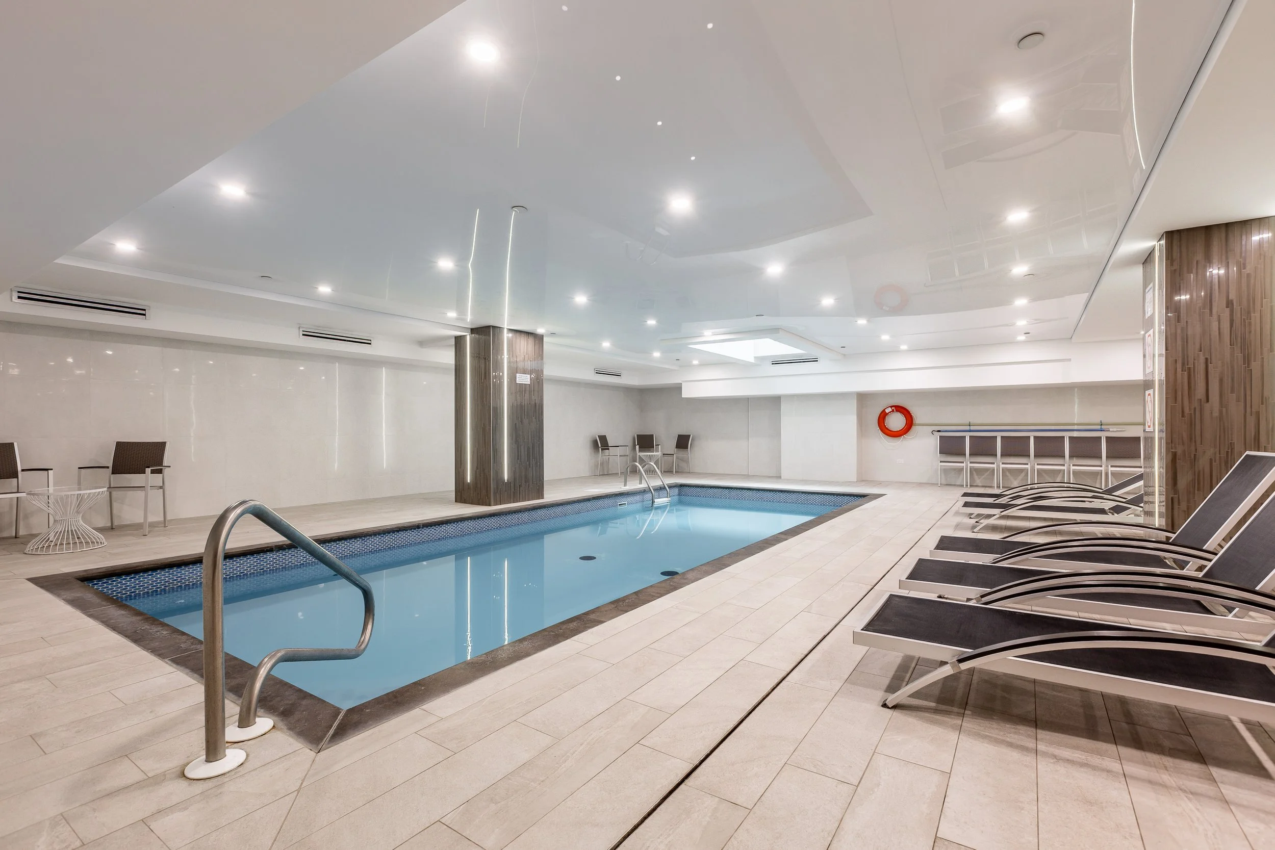 705-1188 Union - Piscine