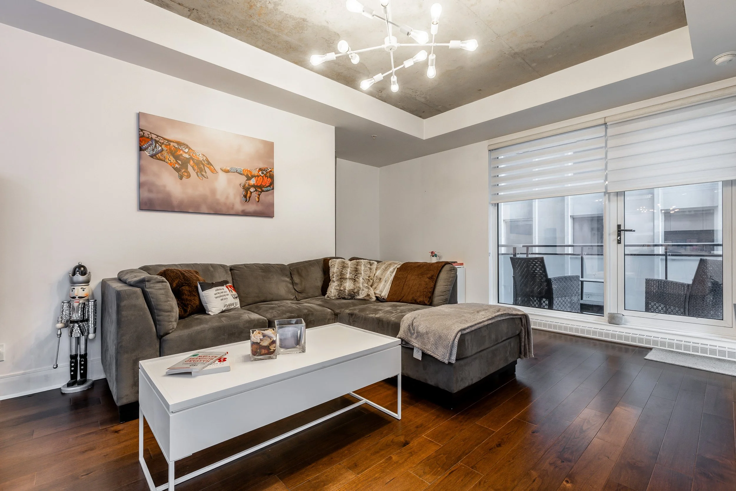 705-1188 Union - Salon