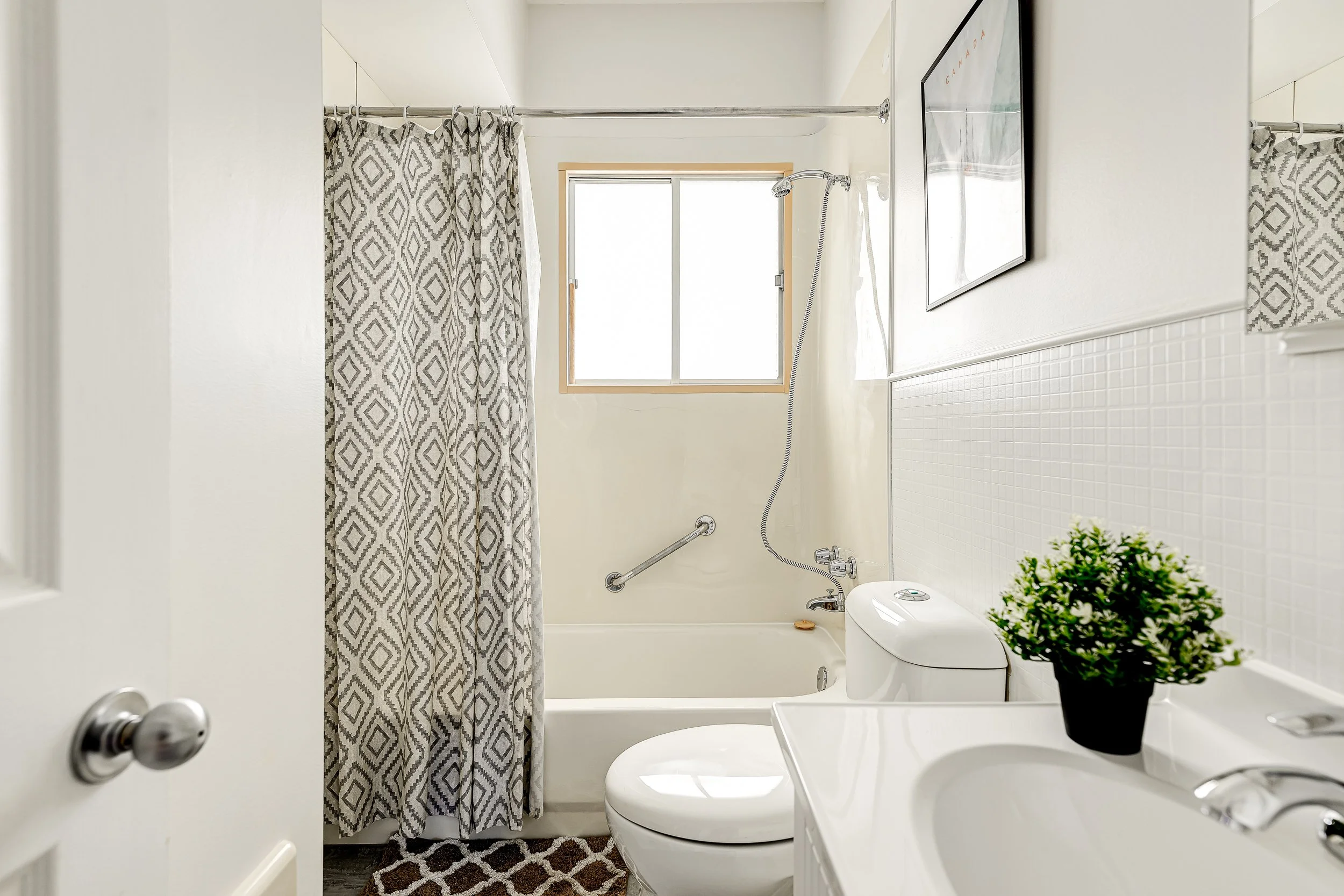 2184 Lebrun - Salle de bain 2.jpg
