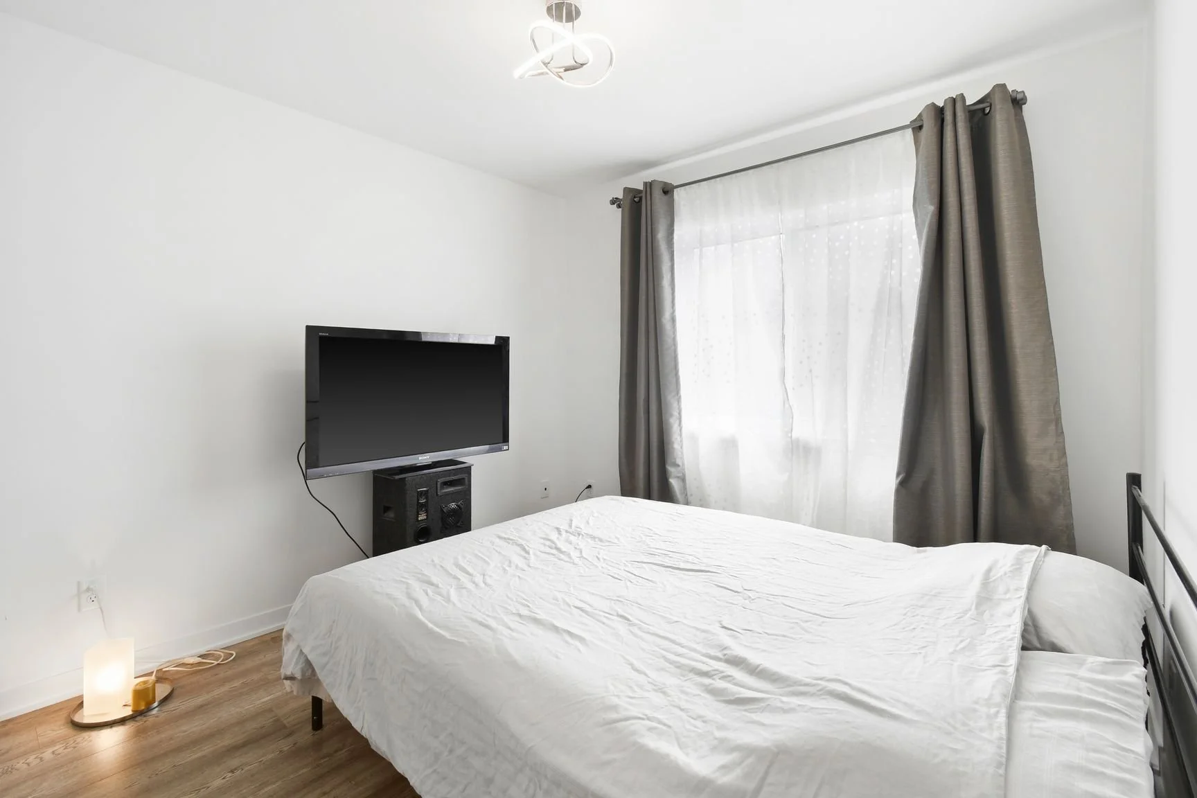 526 Papineau - Chambre