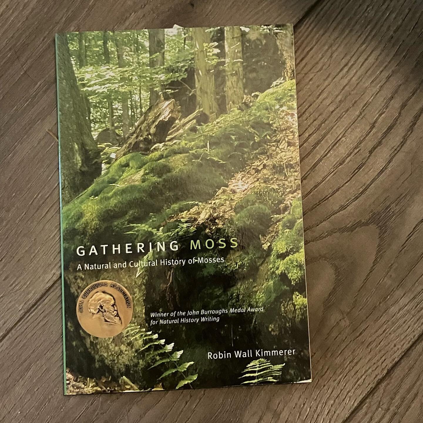 #robinwallkimmerer&rsquo;s other book Gathering Moss is a love story. 

#regenerativerelationships #earthmonth #earthmonth2023 #moss #bookstagram #nature