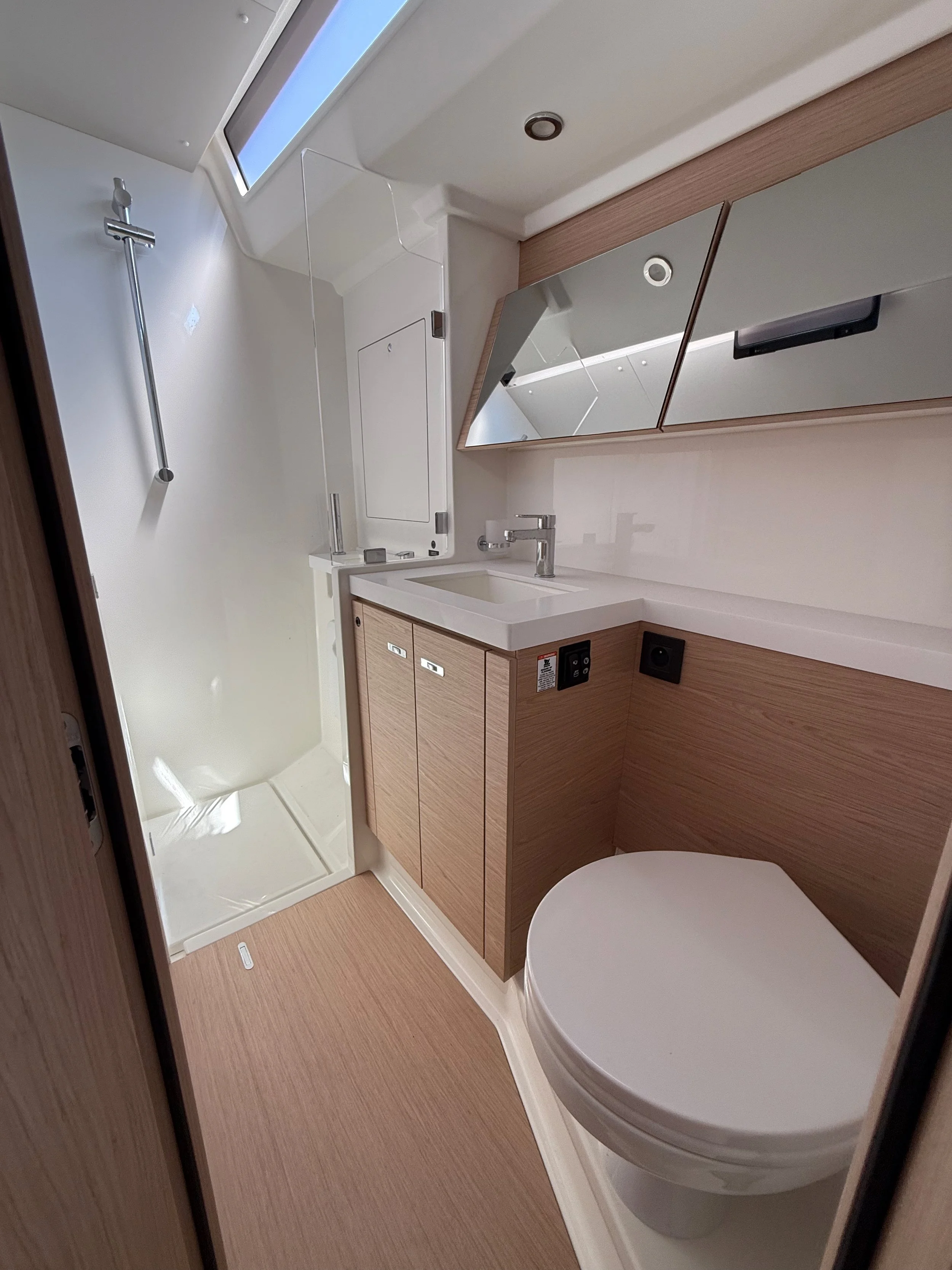 WC STARBOARD