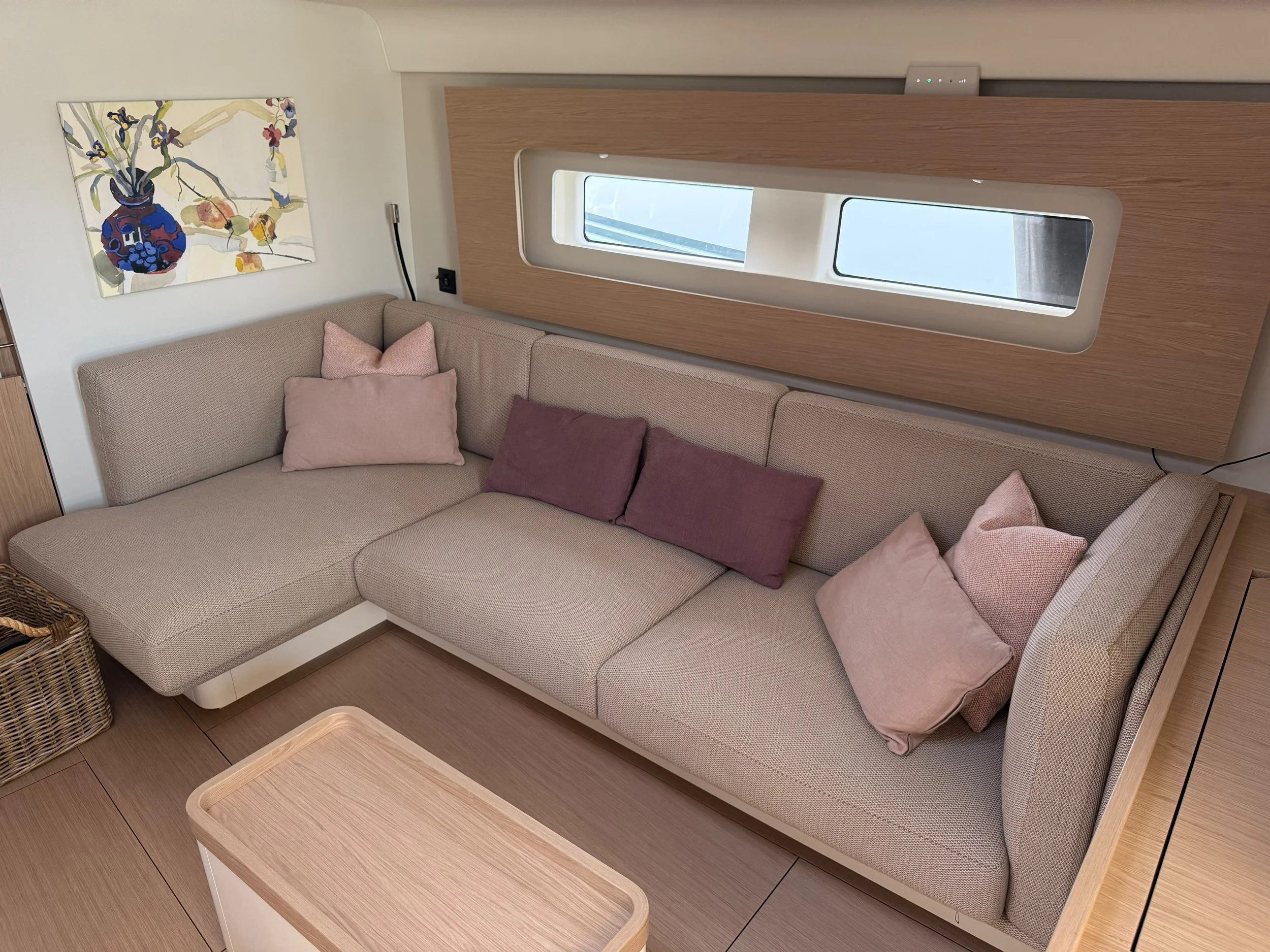 SALOON LARGE L-SHAPED SOFA