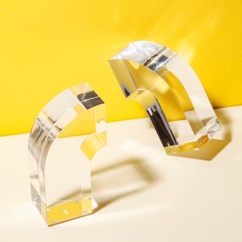 Lucite-Book-Ends-05-2015f0e5-421e-4c53-b384-082d04ea48c5_500x@2x.jpg