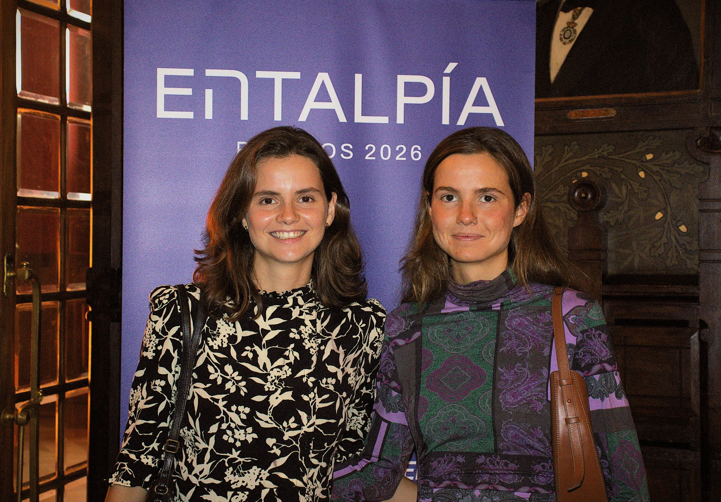 Carlota y Victoria.jpg