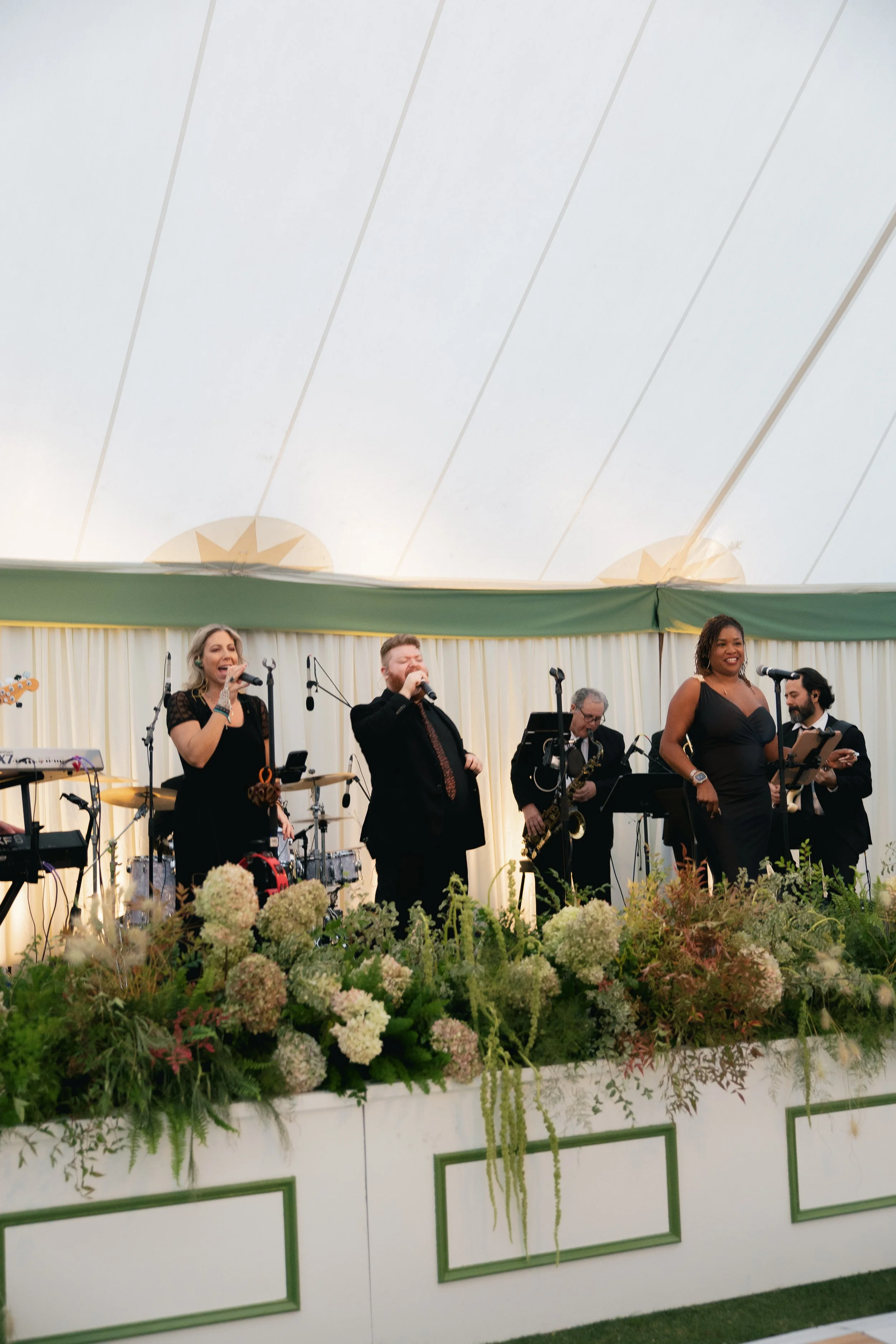 ShannanandMichael_Reception-2Party-13.jpg