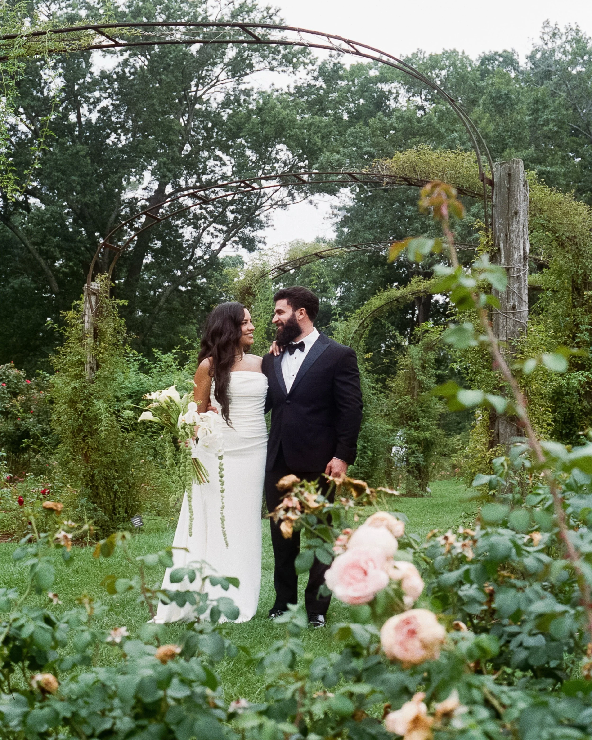 laura &amp; nick&rsquo;s intimate garden elopement in hartford was one of the most effortlessly tender and beautiful wedding days i&rsquo;ve ever witnessed 🌟

no semblance of pretense, no hard and fast timeline, no production. just them, their loved