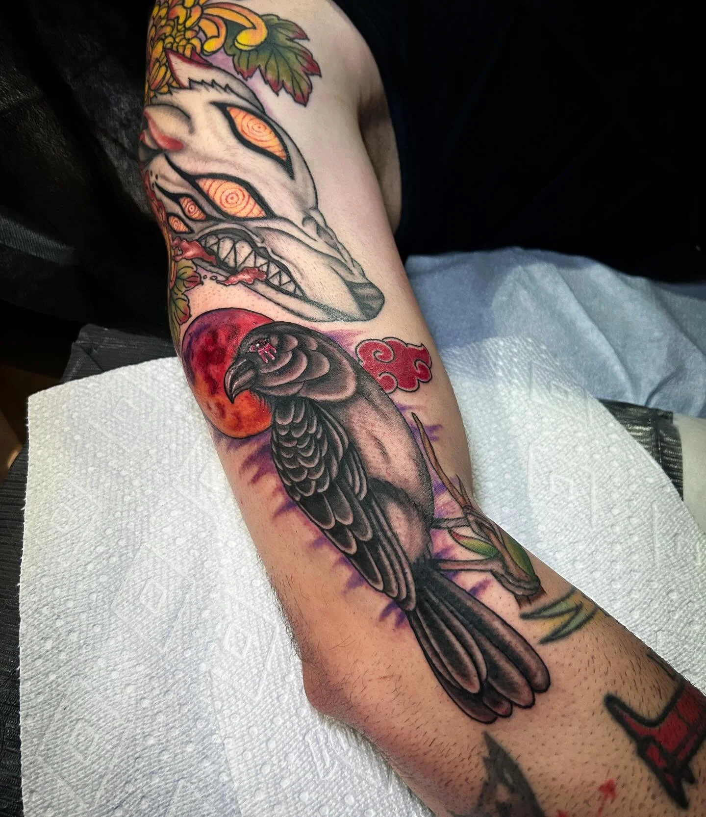 Fresh Naruto inspired crow alongside healed work for @virgilvvalentine 🖤 Bring me your anime inspired tattoo requests please. It’s always a blast working with Virgil who had the great idea of tying in traditional tattoo components with anime i