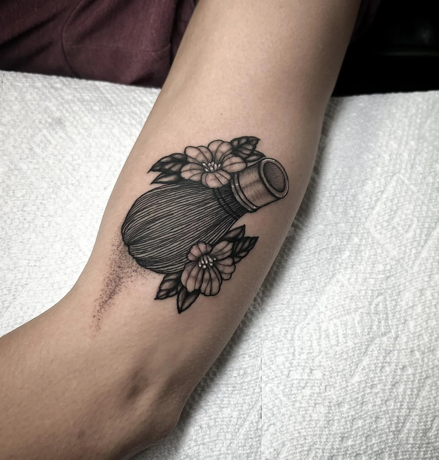 Where is your favorite matcha spot in Denver? Fun lil matcha whisk 🍵 for Maia. Come get some sort of food or bevy tattoo and let’s talk all about food. 🍱 🍔🌮🌯🥙🥗🥪🍕🍟🍖🍗🥓🥘🧆🍲🍛🍜🍝🍣🍤🍿🥟🍳🥞🧇🍪🍩🧁🍦🍨OKAY I had no idea how many fo