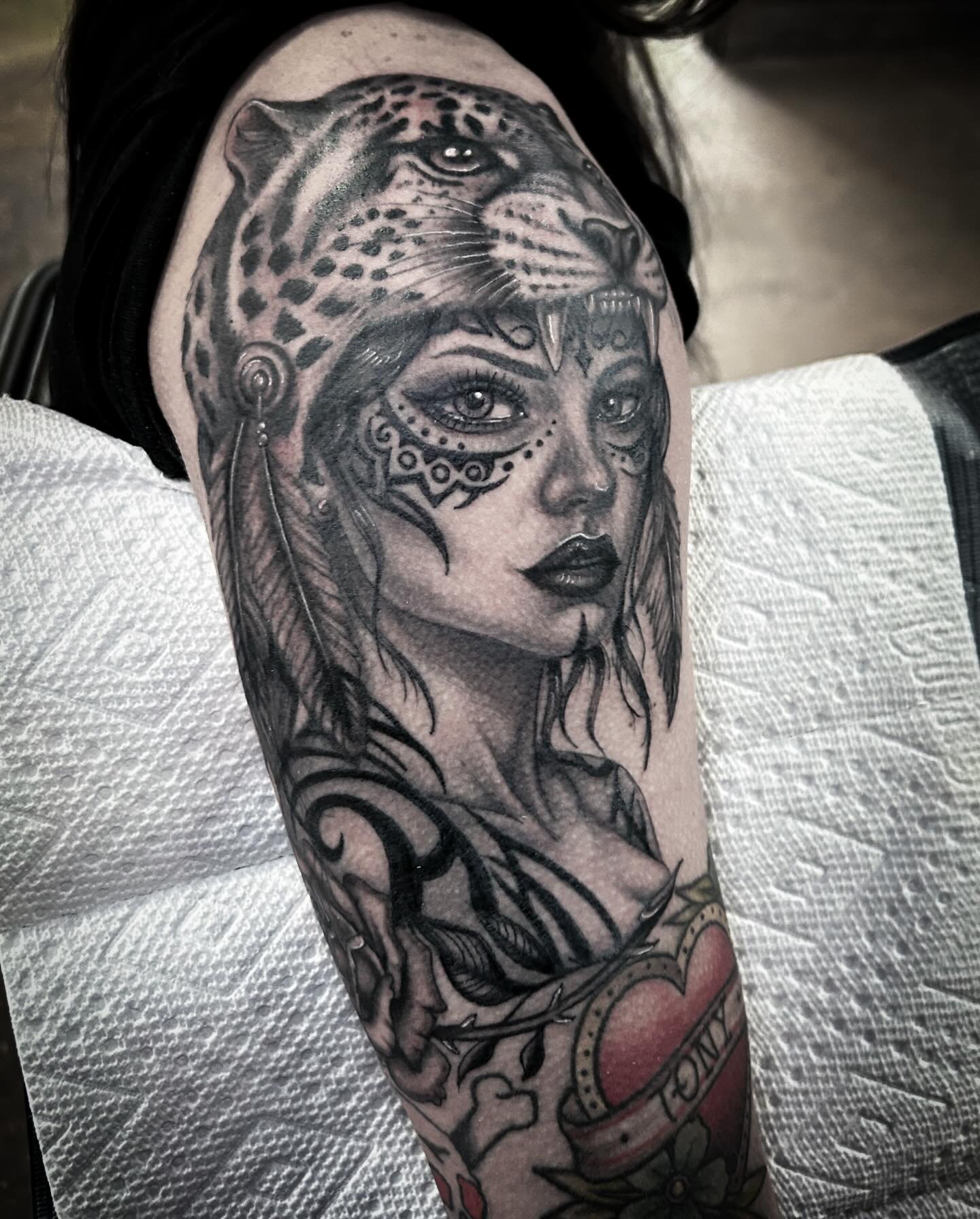 For Maria 🌹I would love to have the opportunity to do more tattoos like this. Reach out for a free consult 🖤

#denvertattoo #denvertattooartist #bouldertattooartist #coloradotattooartist #longmonttattoo