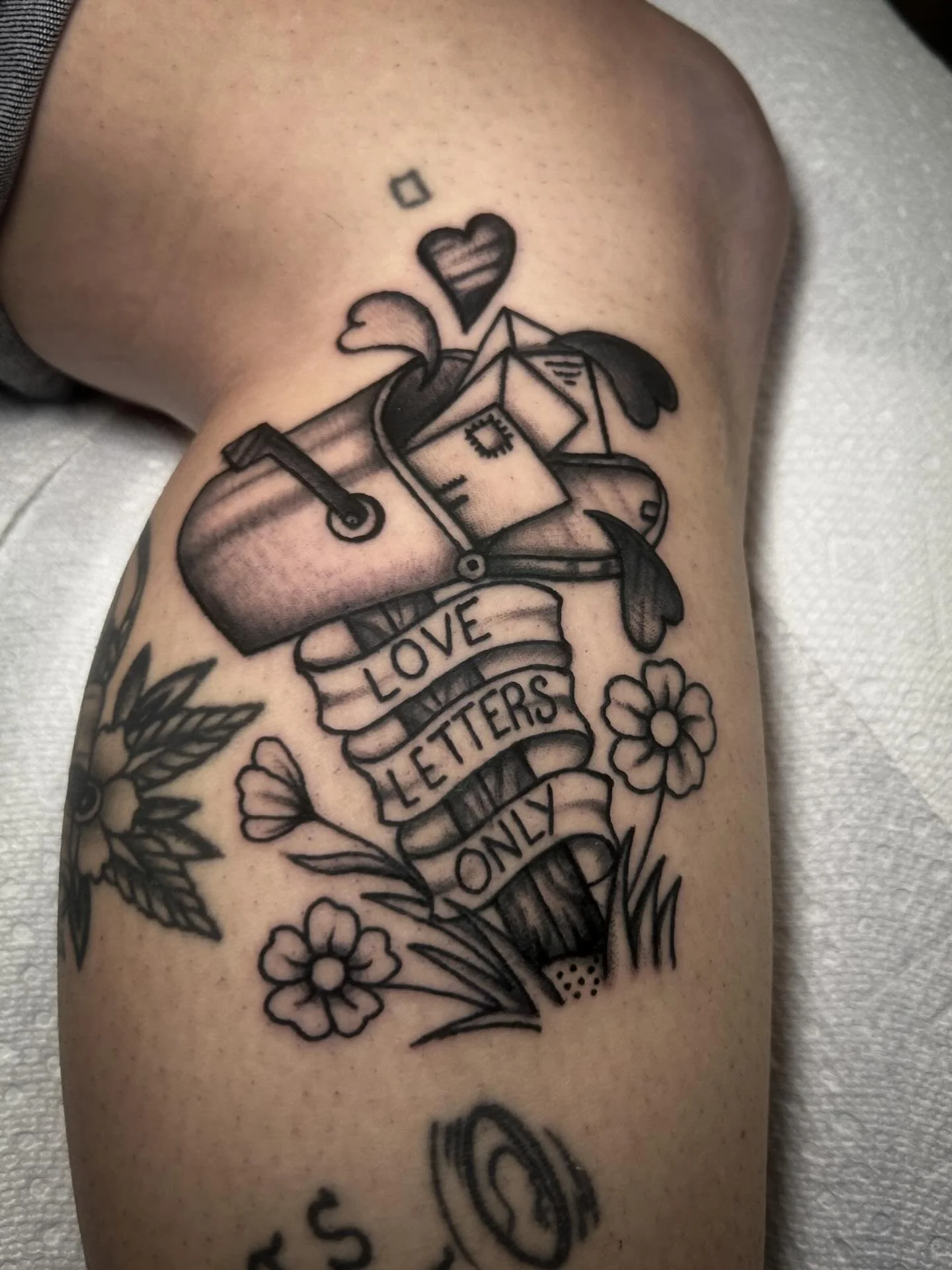 Dear Jane, shove your hate mail up your butt. For my wonderful friend Mel 🖤 Send me your ideas, I&rsquo;ve got time for you!

#denvertattoo #denvertattooartist #bouldertattoo #traditionaltattoo #ladytattooers