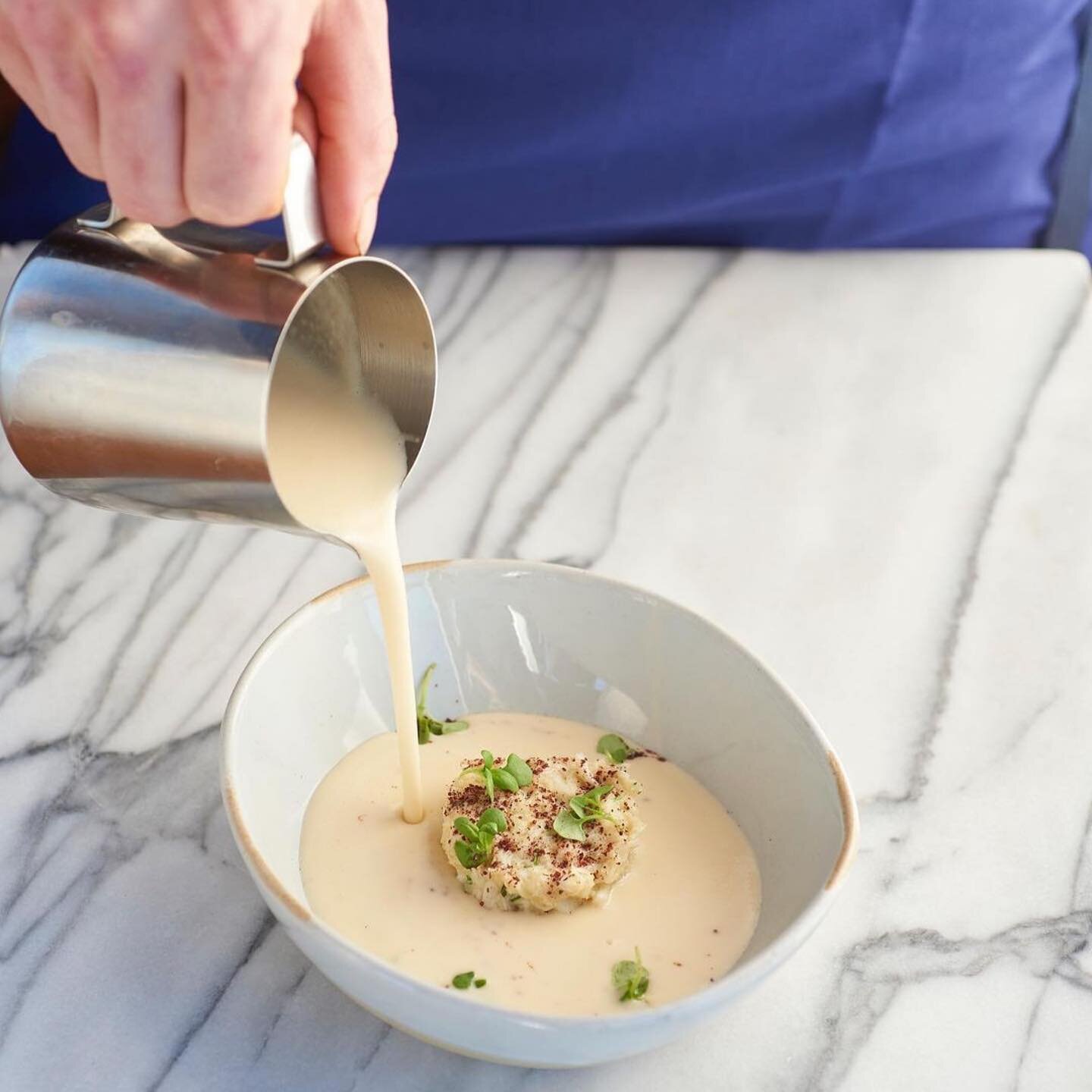 Open Thursday - Sunday for Dinner with extended hours on Friday &amp; Saturday until 9pm! 

Parsnip and apple soup, with crab, horseradish, and sumac. Come try it before it&rsquo;s gone! Chef @nathan_hitchcock 

📸 @dyoungphoto
#halyardgreenport #see