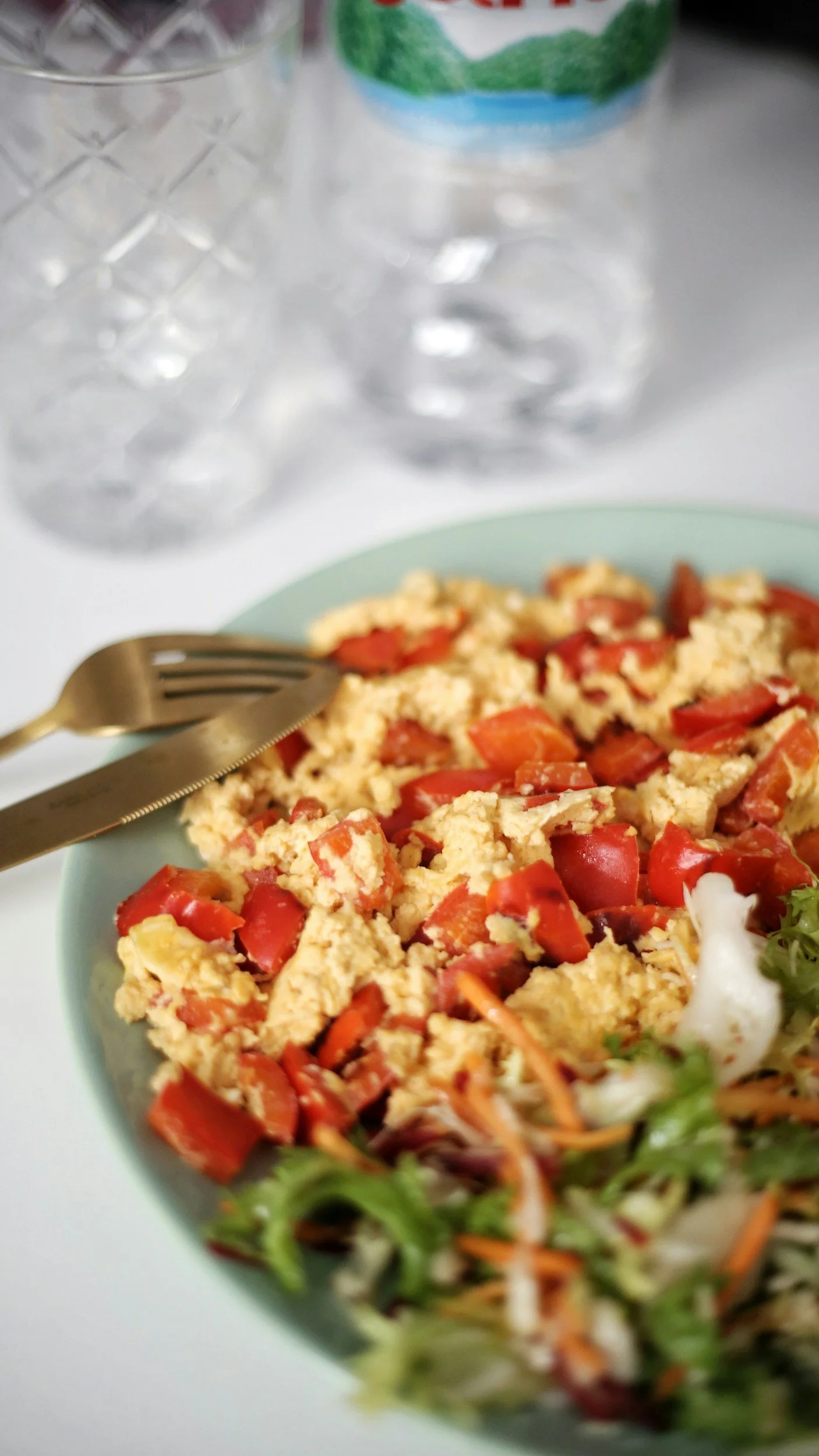 Greek Egg &amp; Tomato Scramble – Simple, Savory &amp; Mediterranean