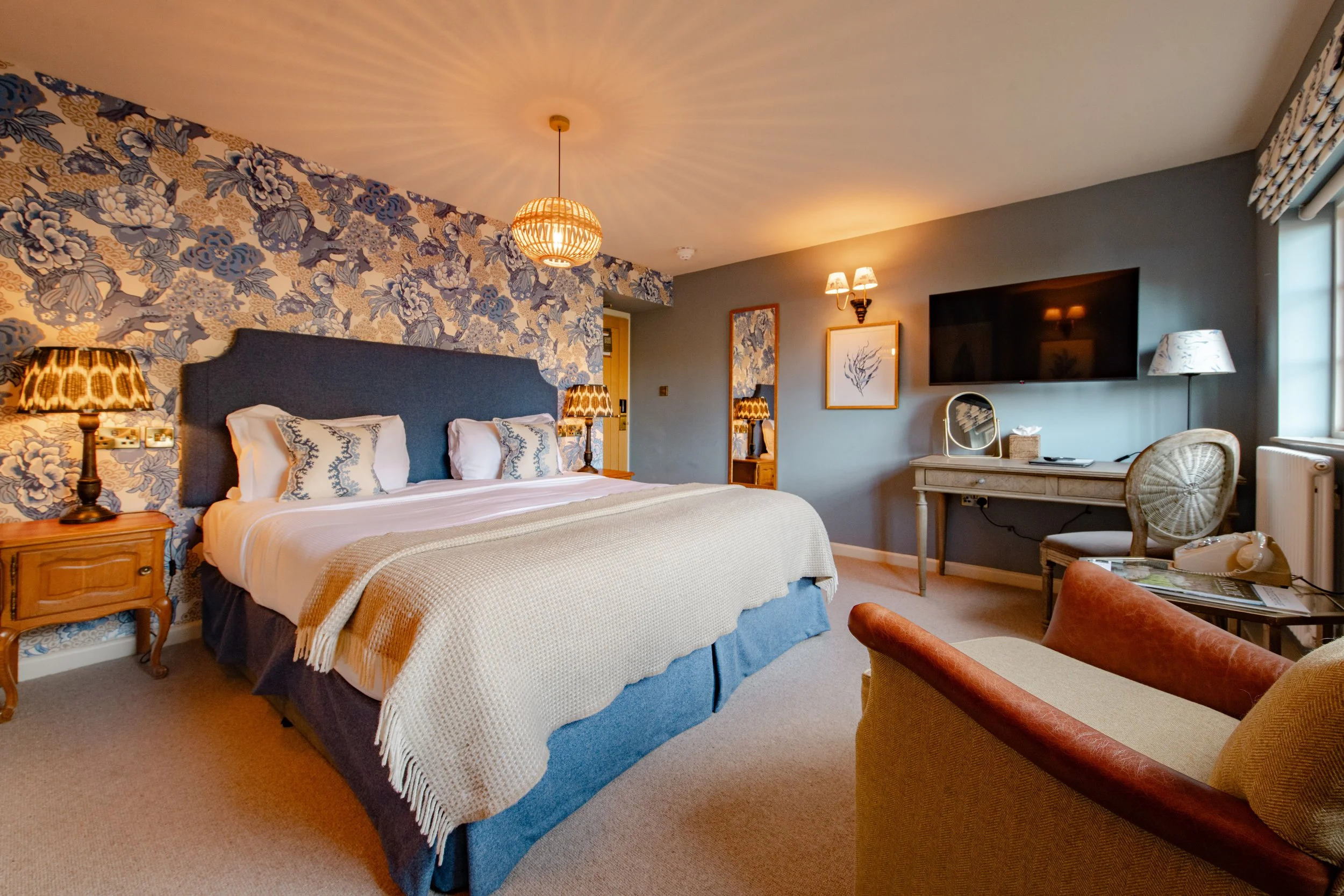 Classic Double - Twin - Room 4 - Bedroom wide x2.jpg