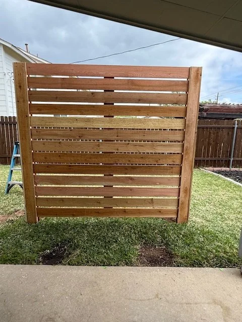 Horizontal Screen front.jpeg