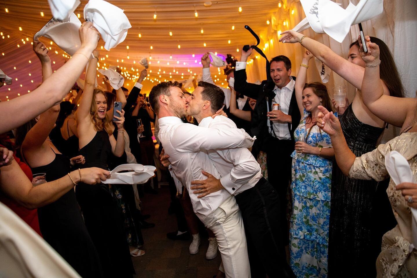 Happy Mardi Gras to you all!! In honor of one of my favorite days I thought I would post a wedding from last summer that ended with a second line! Which doesn&rsquo;t happen often around these parts. Ryan &amp; Seth know how to throw an amazing party
