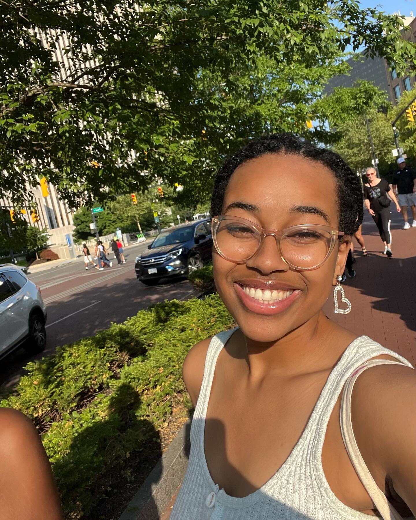 Aye!! 👋🏽 Happy Friday Eve! We&rsquo;re back highlighting one of our Black/African Diaspora National Youth Transportation Equity Fellows. Meet Shayanna Hinkle-Moore based in East Columbus, Ohio. Shayanna&rsquo;s project intervention aims to empower 