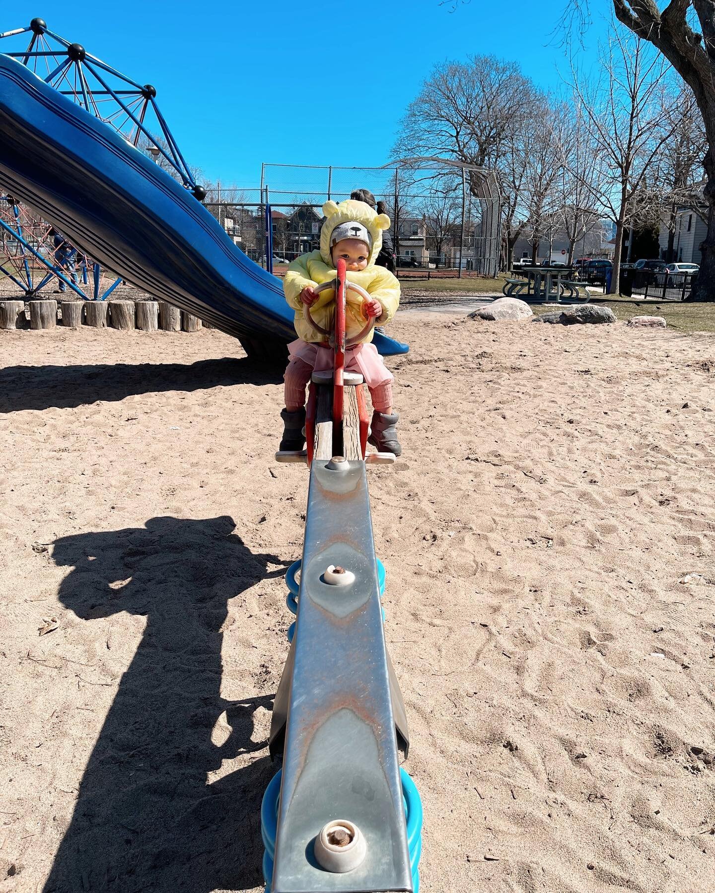 Photo dump incoming. Dance class, hangover poutine, park, and chocolate tings.